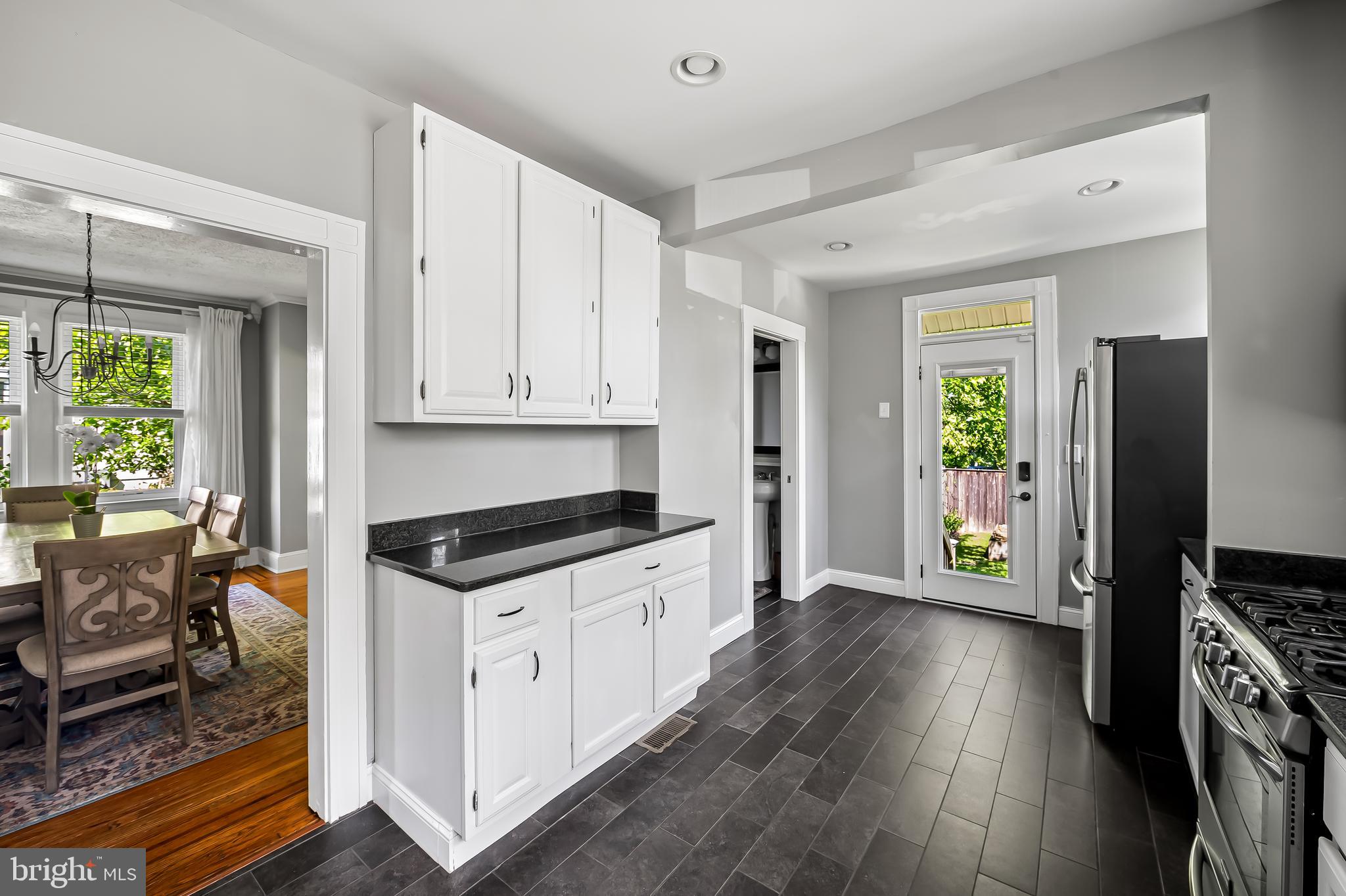 HAMILTON HILLS - Residential