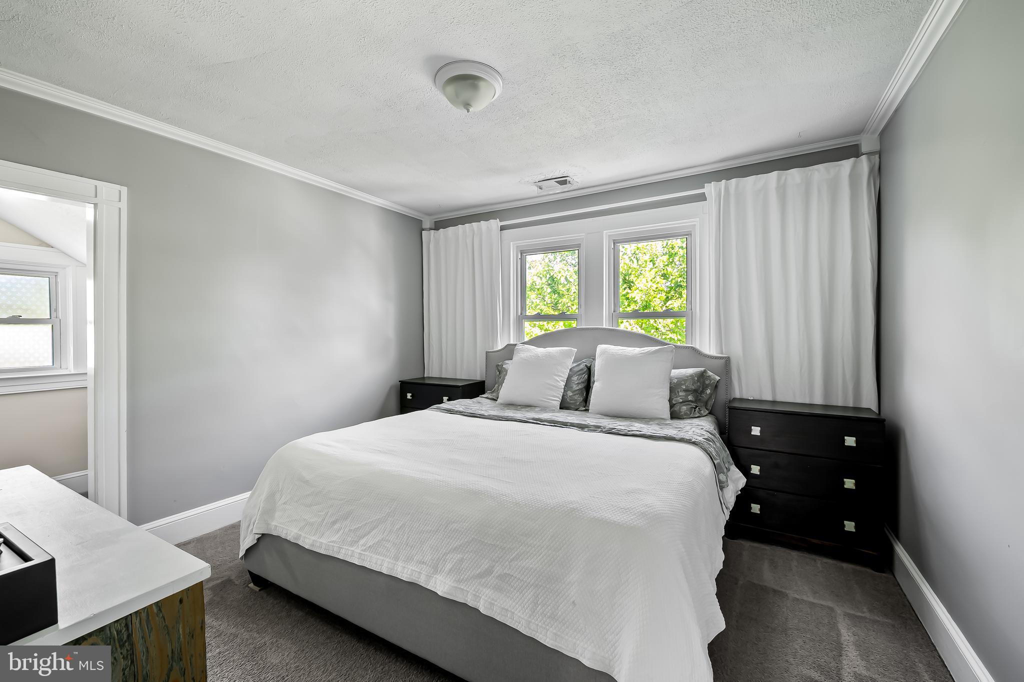 HAMILTON HILLS - Residential
