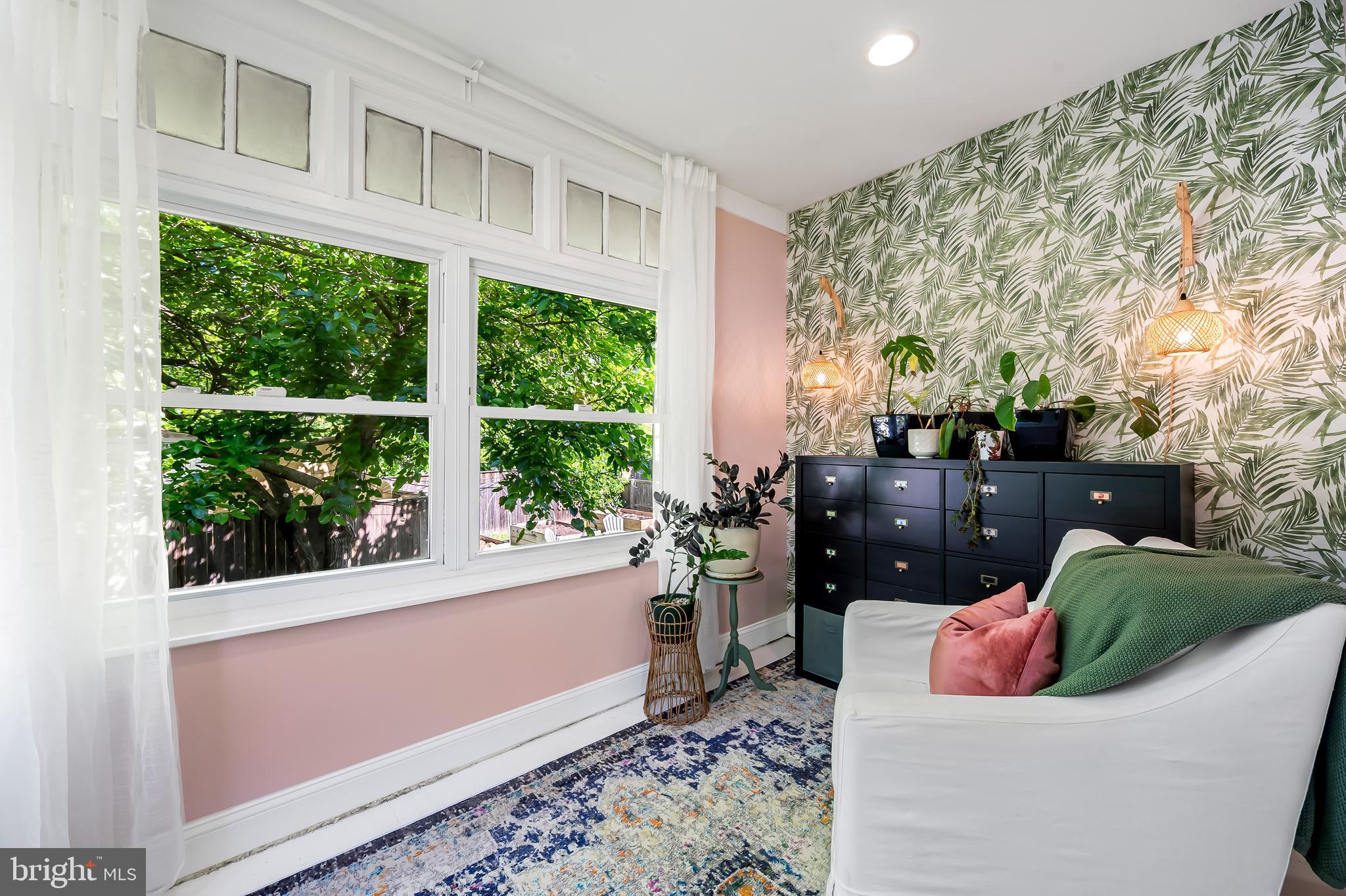 HAMILTON HILLS - Residential