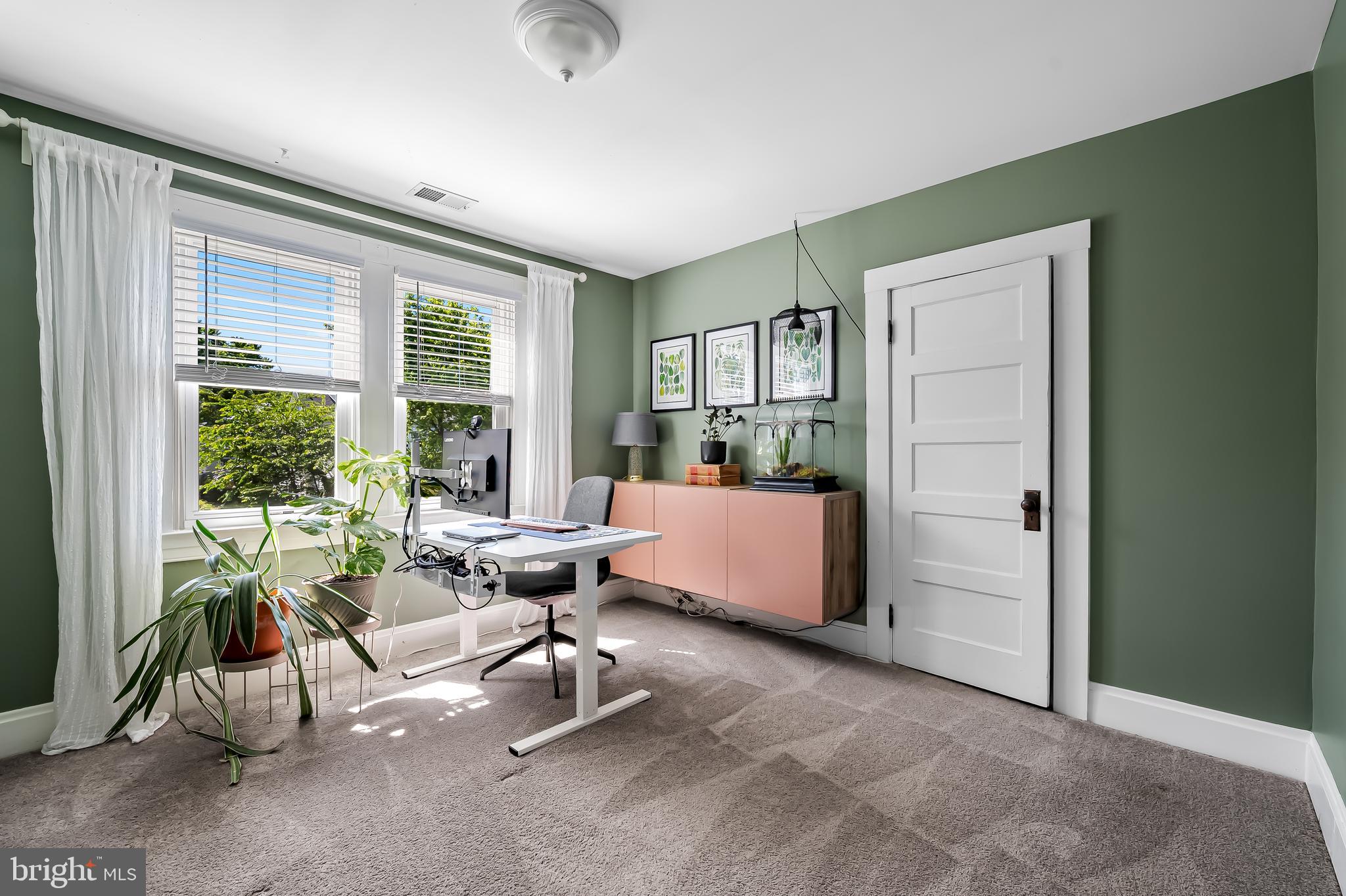 HAMILTON HILLS - Residential