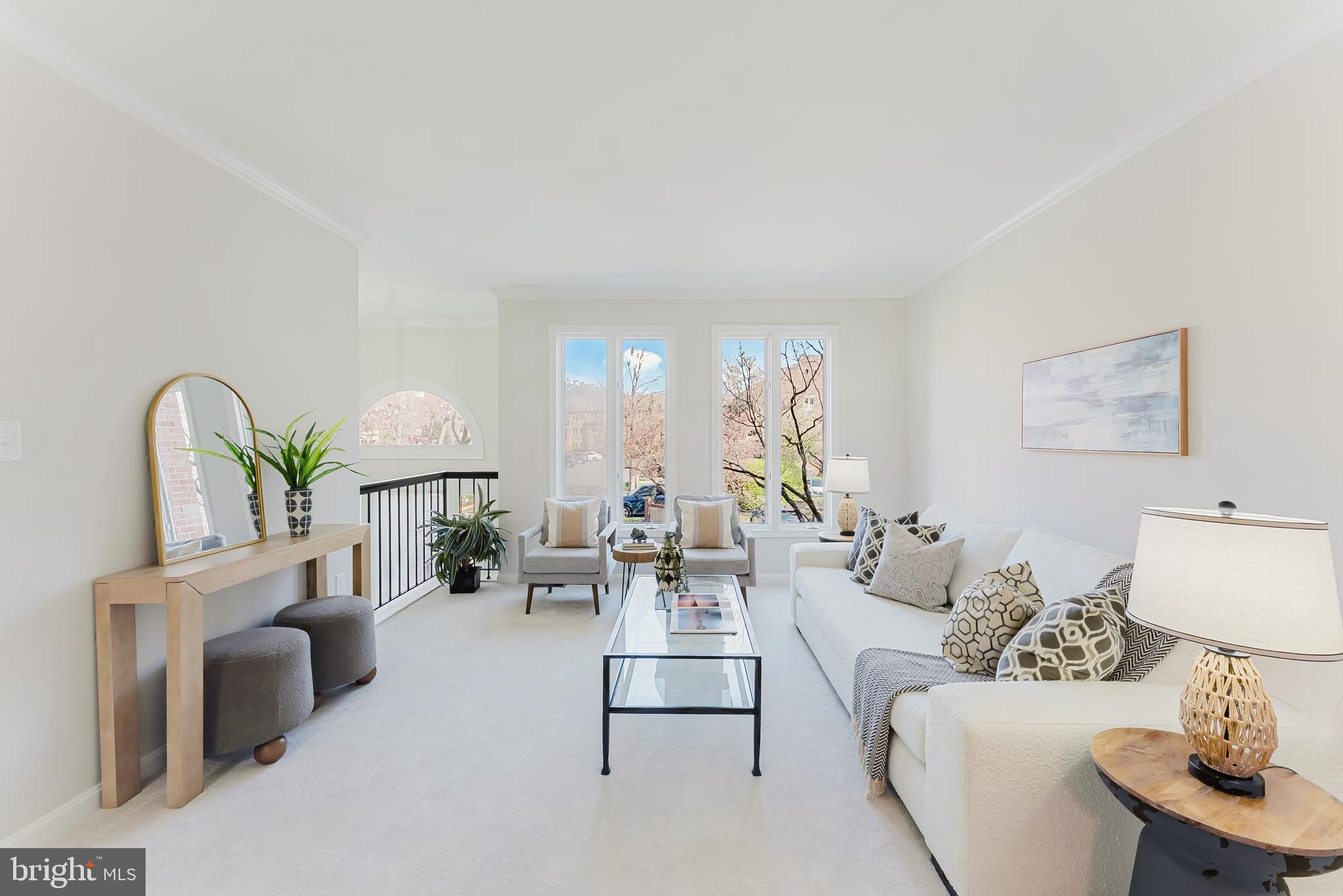 OAKTON  VILLAGE - Residential