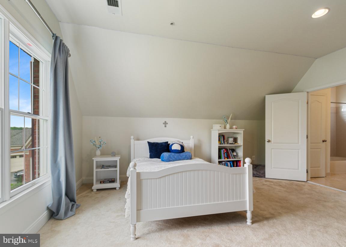 MARLBORO RIDGE ESTATES - Residential