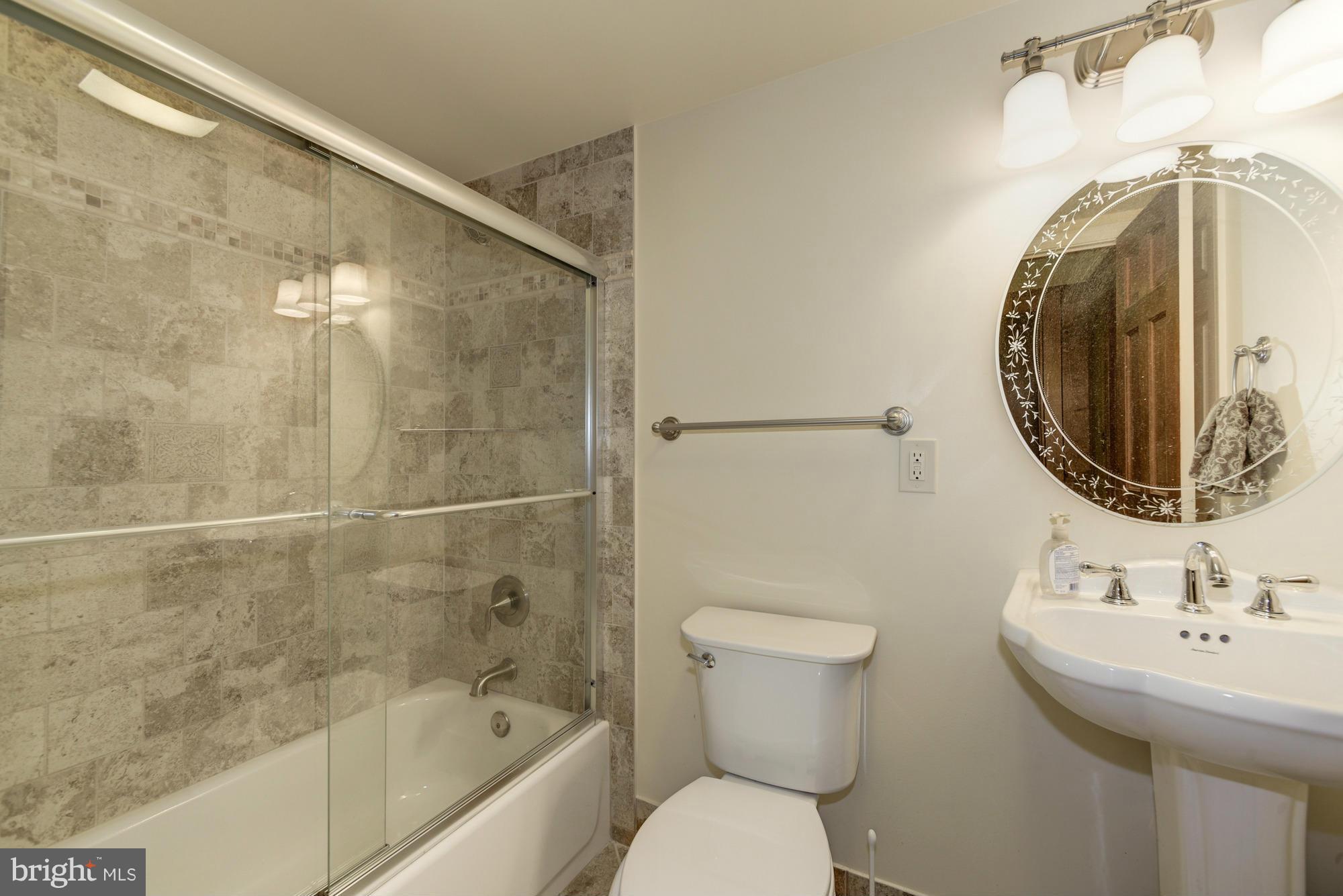 HUNTERS VALLEY MINCHEWS - Residential Lease