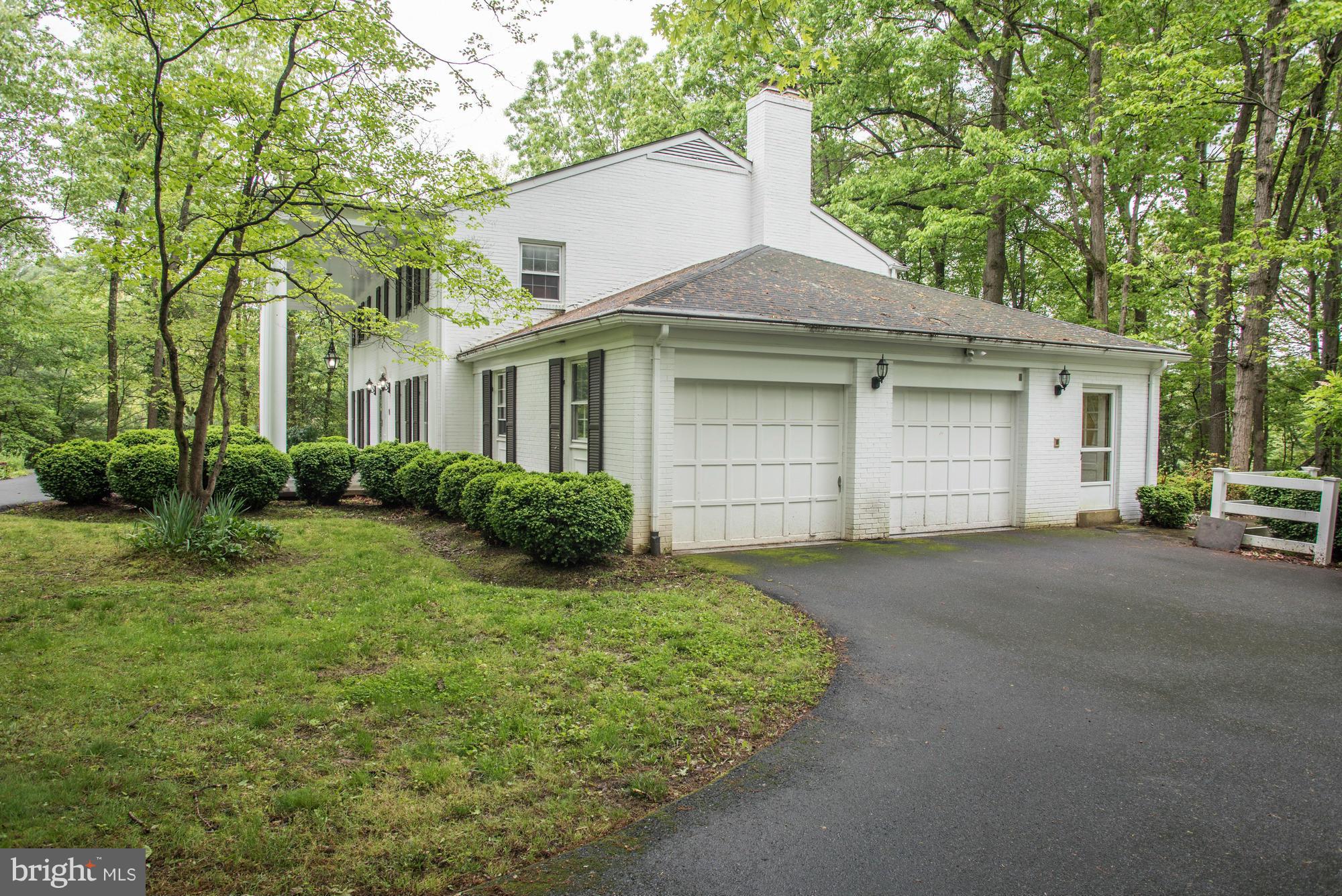 HUNTERS VALLEY MINCHEWS - Residential Lease