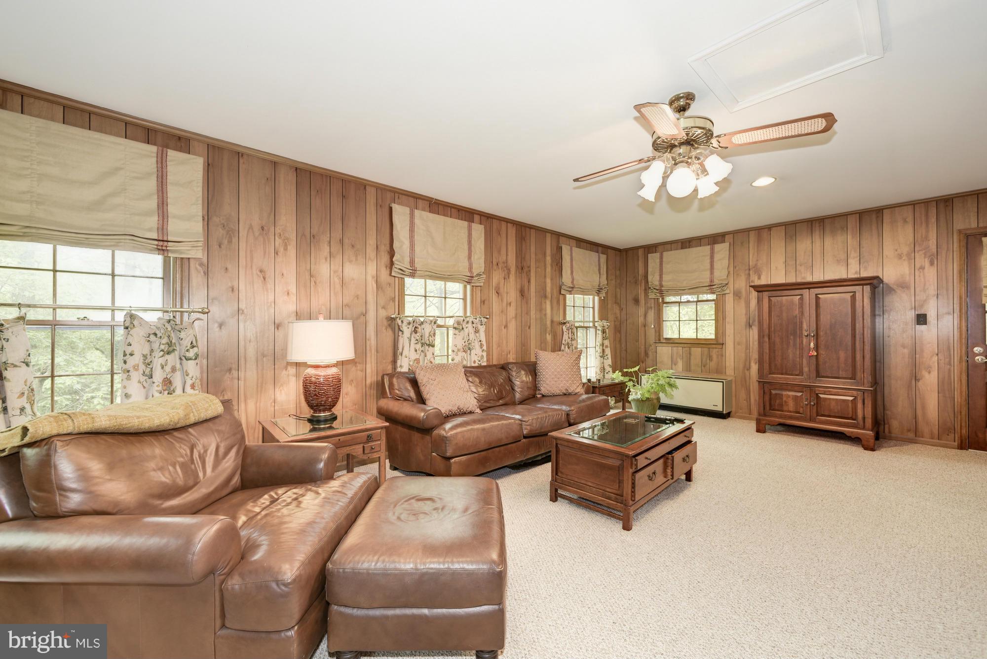 HUNTERS VALLEY MINCHEWS - Residential Lease