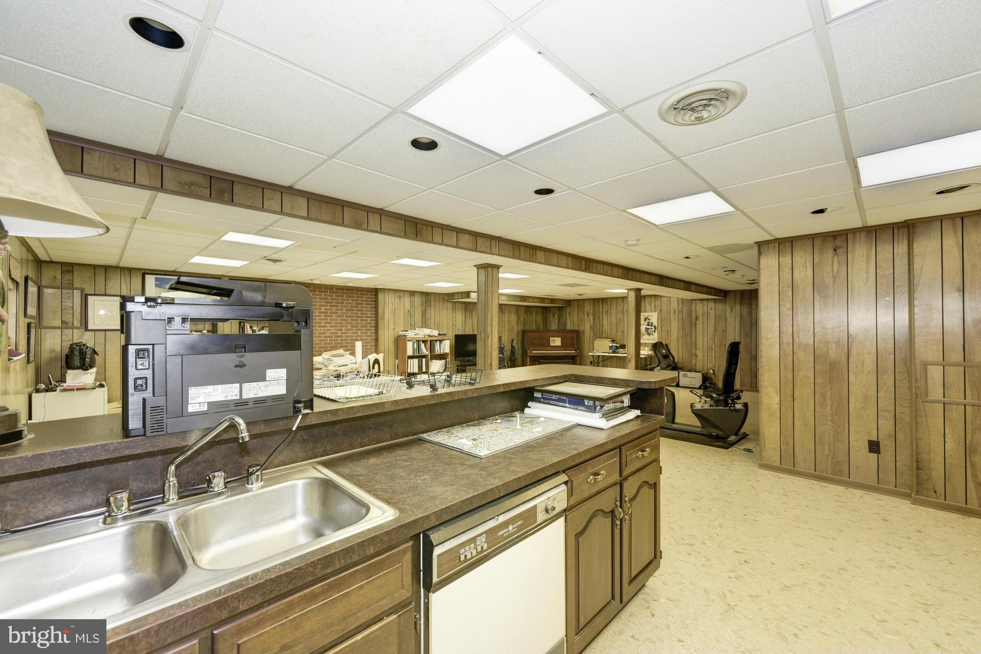 HUNTERS VALLEY MINCHEWS - Residential Lease