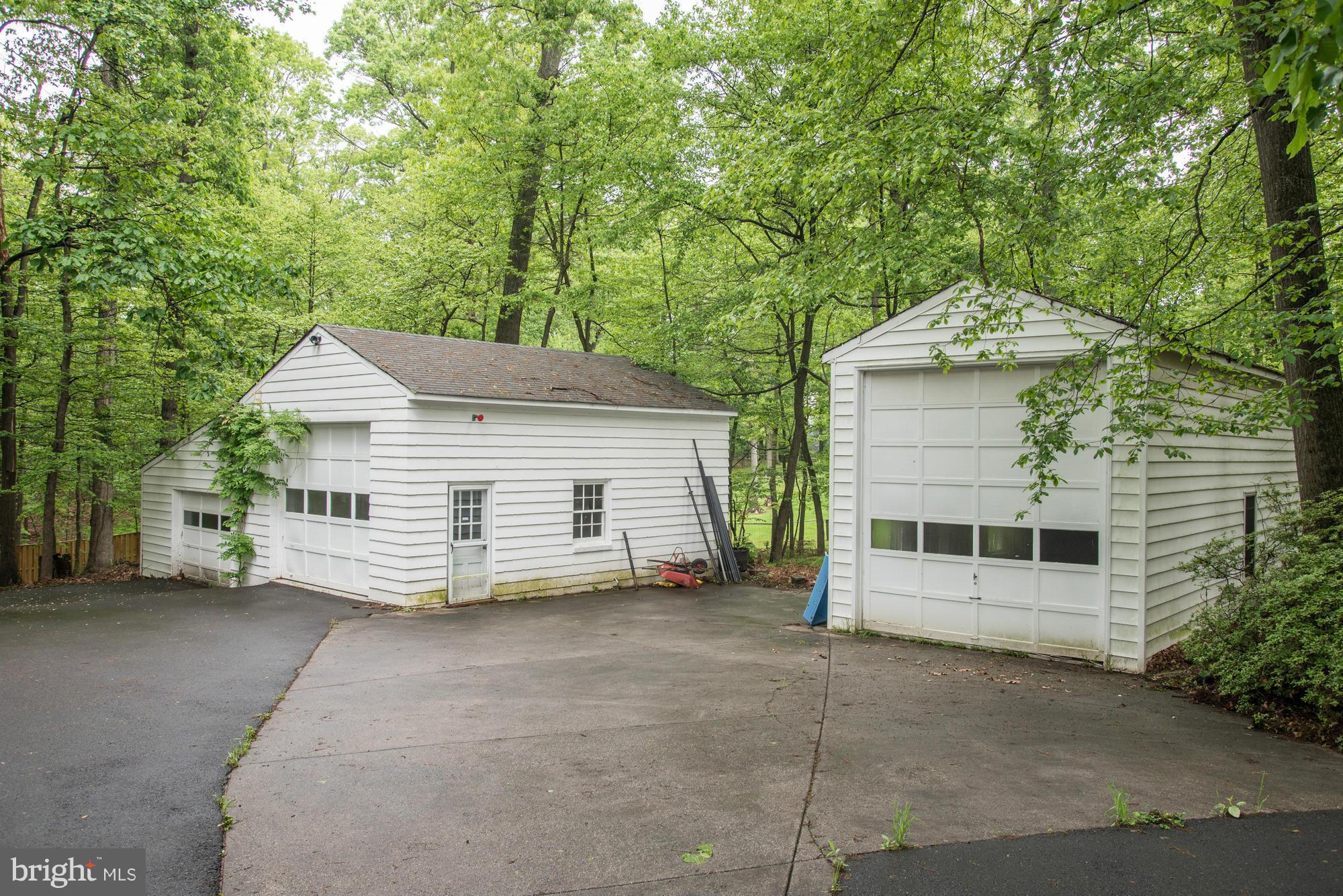 HUNTERS VALLEY MINCHEWS - Residential Lease