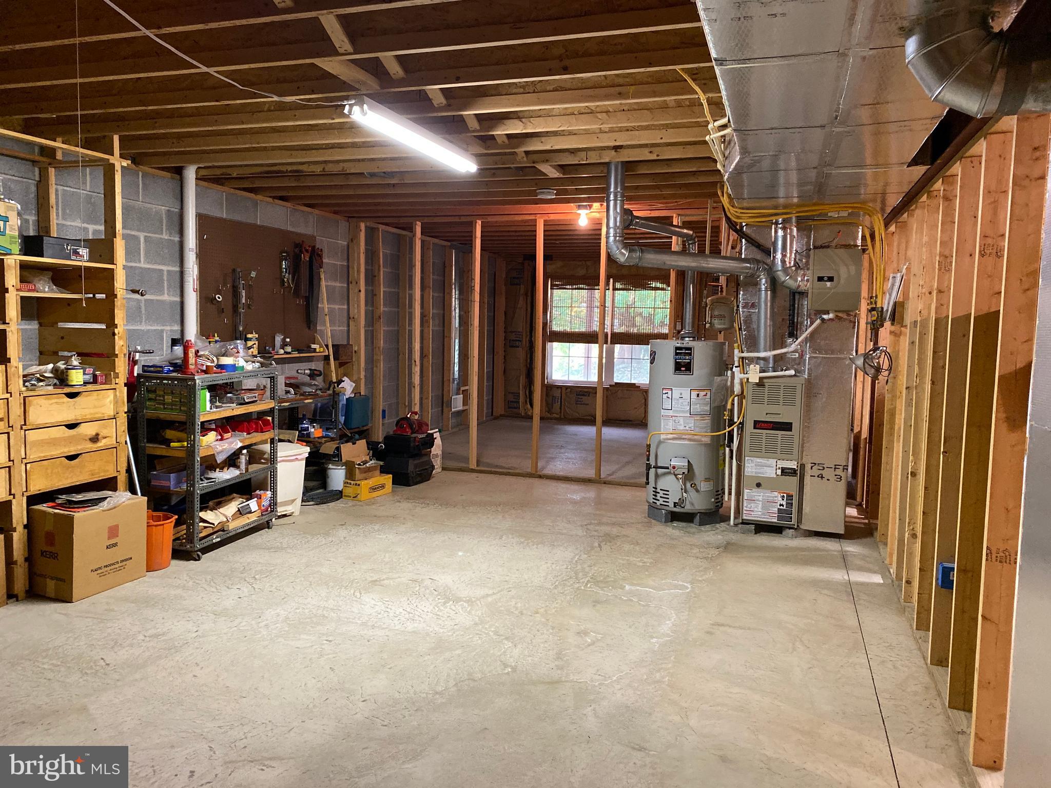 EQUINE MEADOWS - Residential