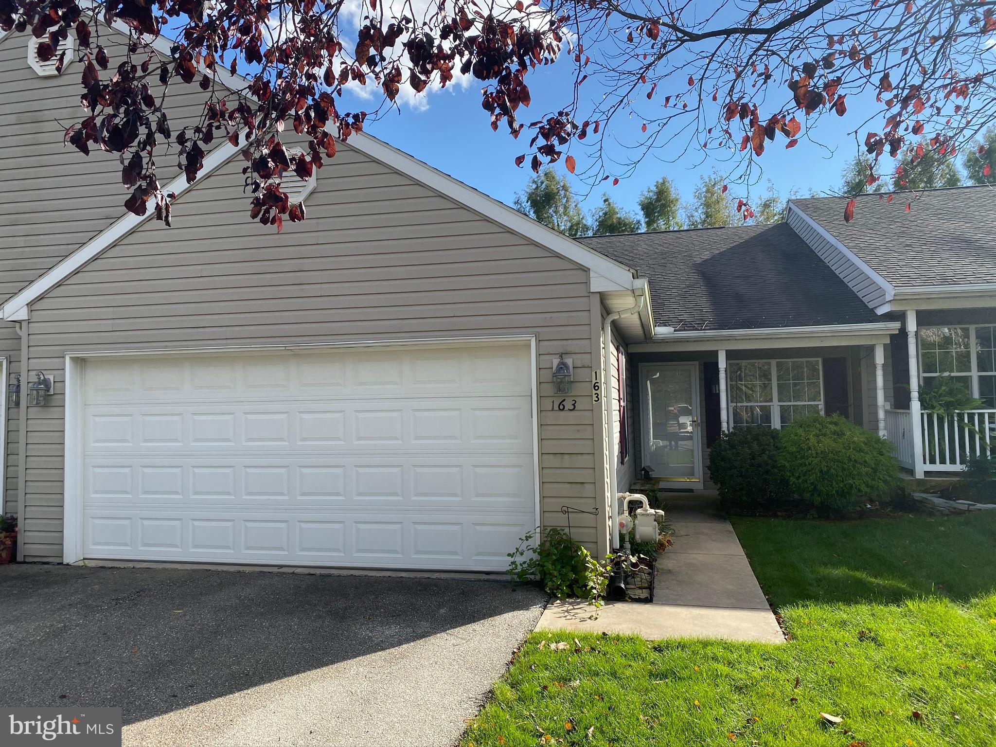 EQUINE MEADOWS - Residential