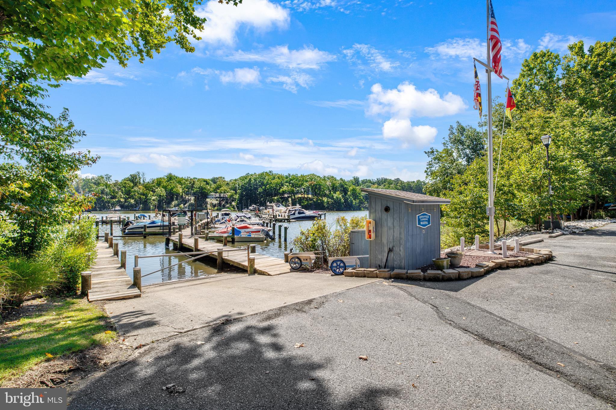 ANNAPOLIS LANDING - Residential