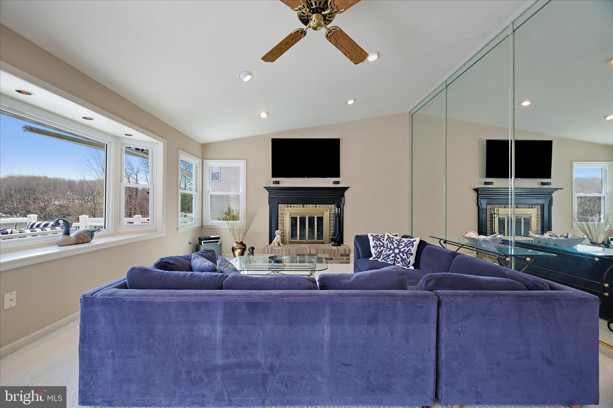 ANNAPOLIS LANDING - Residential