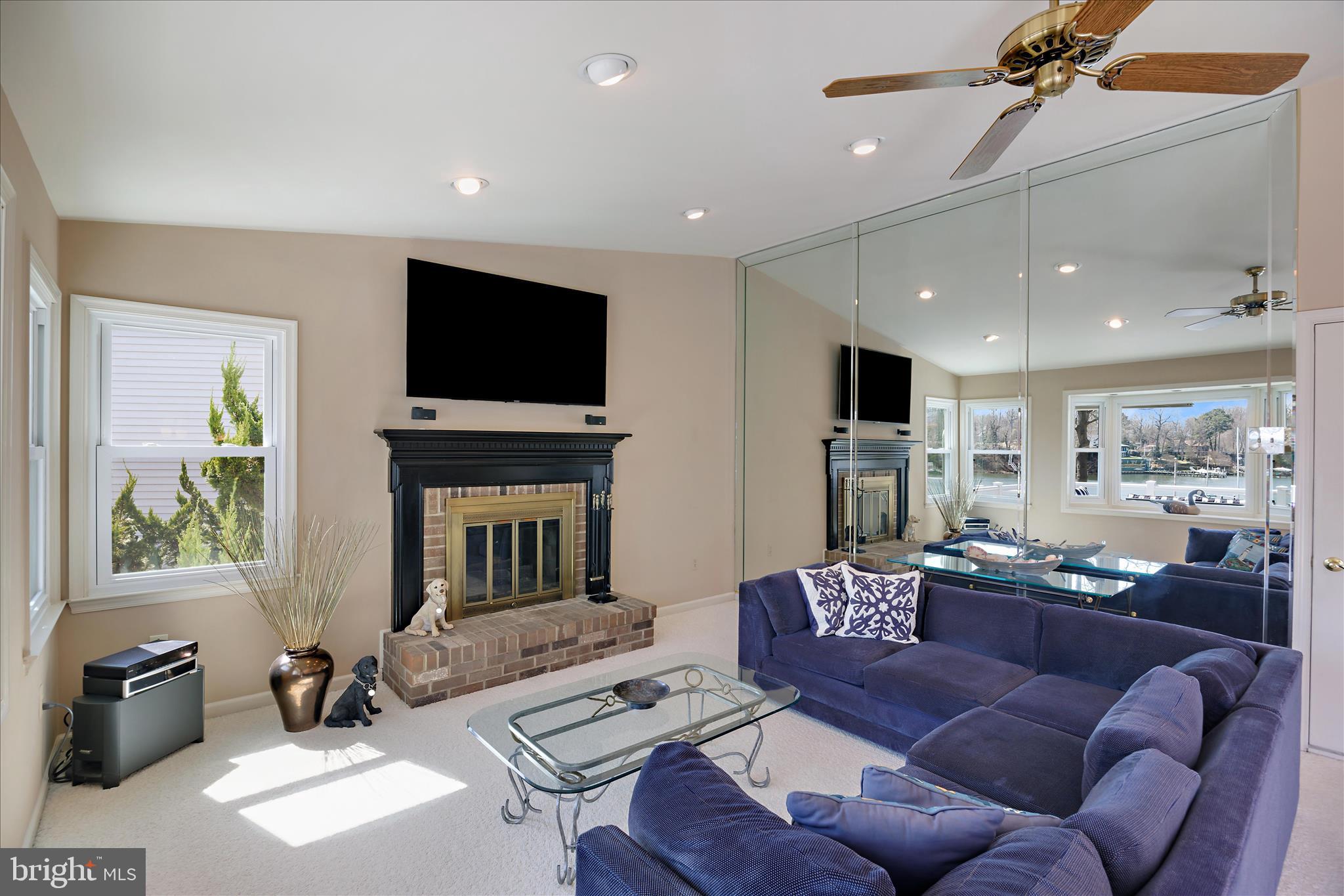 ANNAPOLIS LANDING - Residential