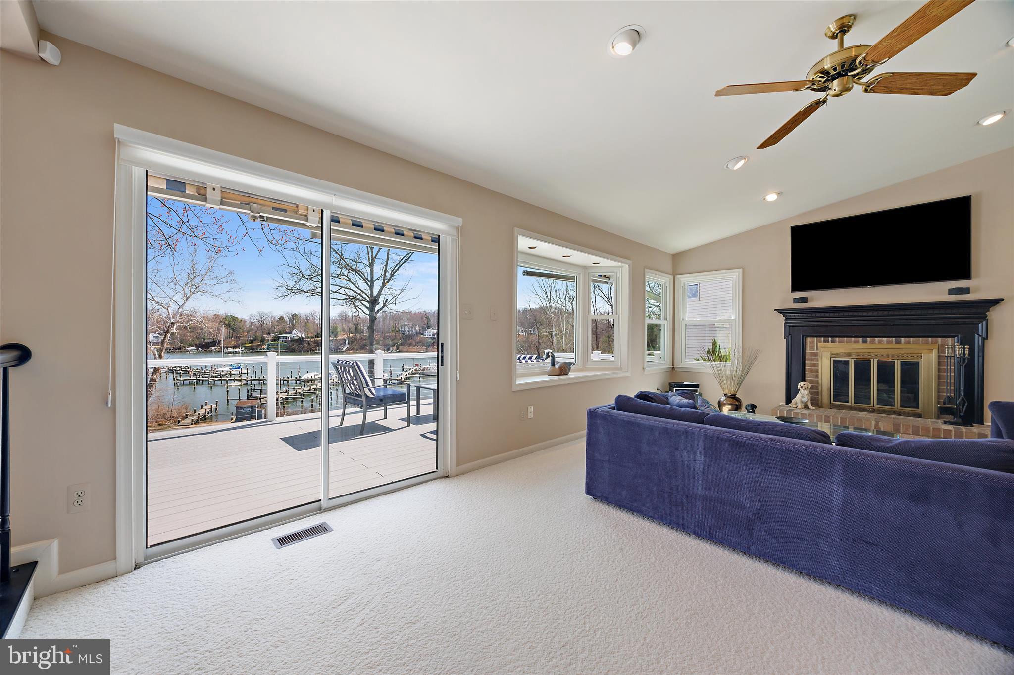 ANNAPOLIS LANDING - Residential