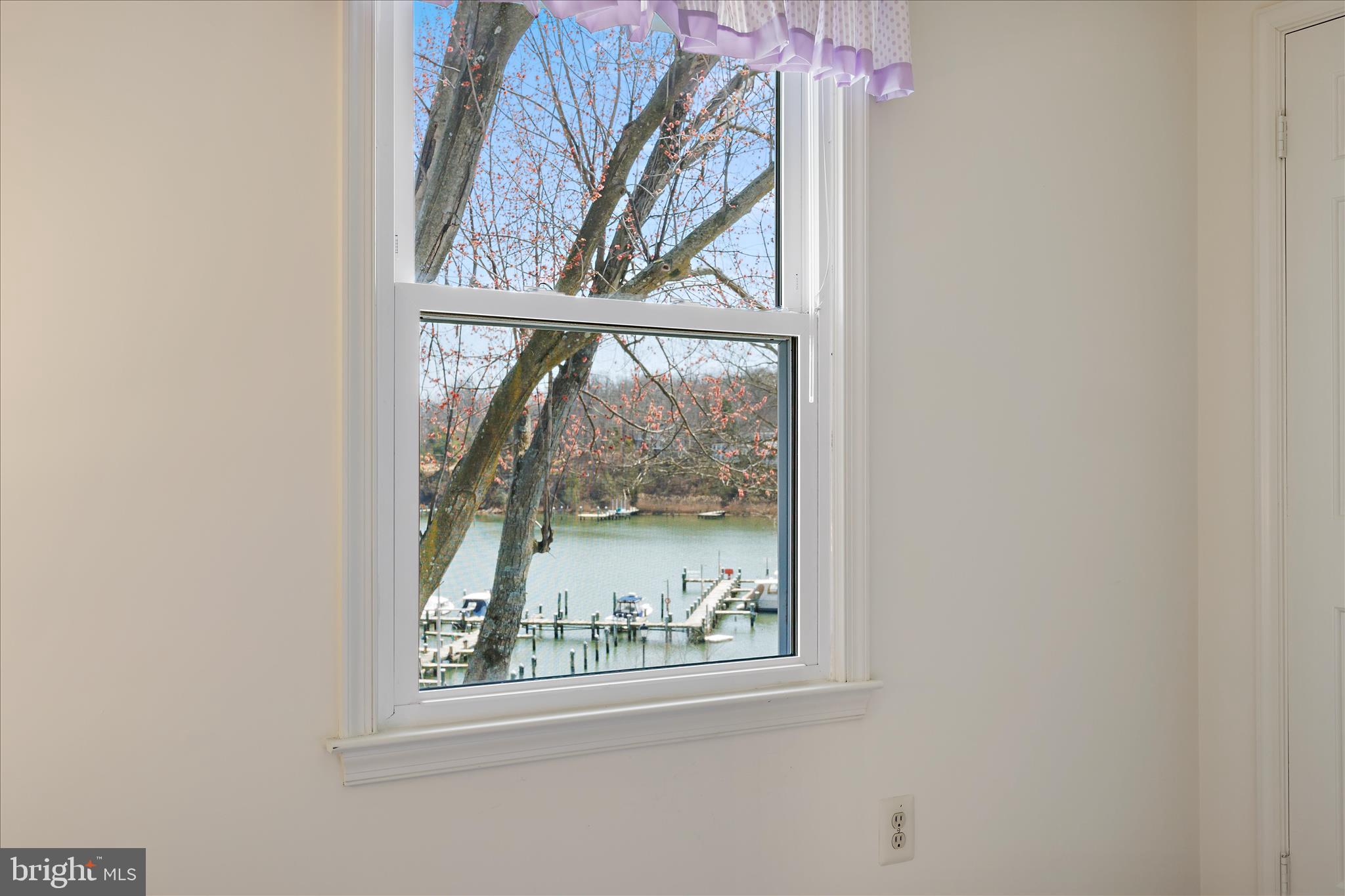 ANNAPOLIS LANDING - Residential