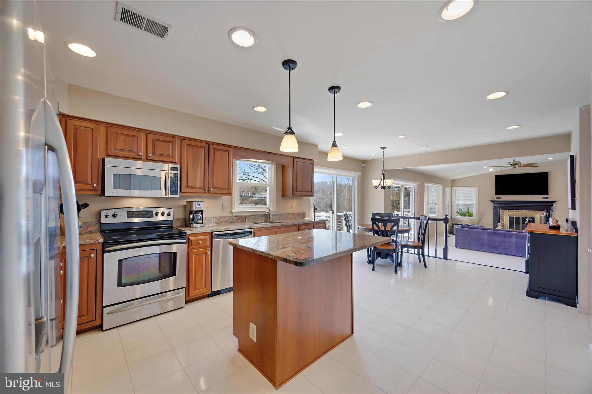 ANNAPOLIS LANDING - Residential