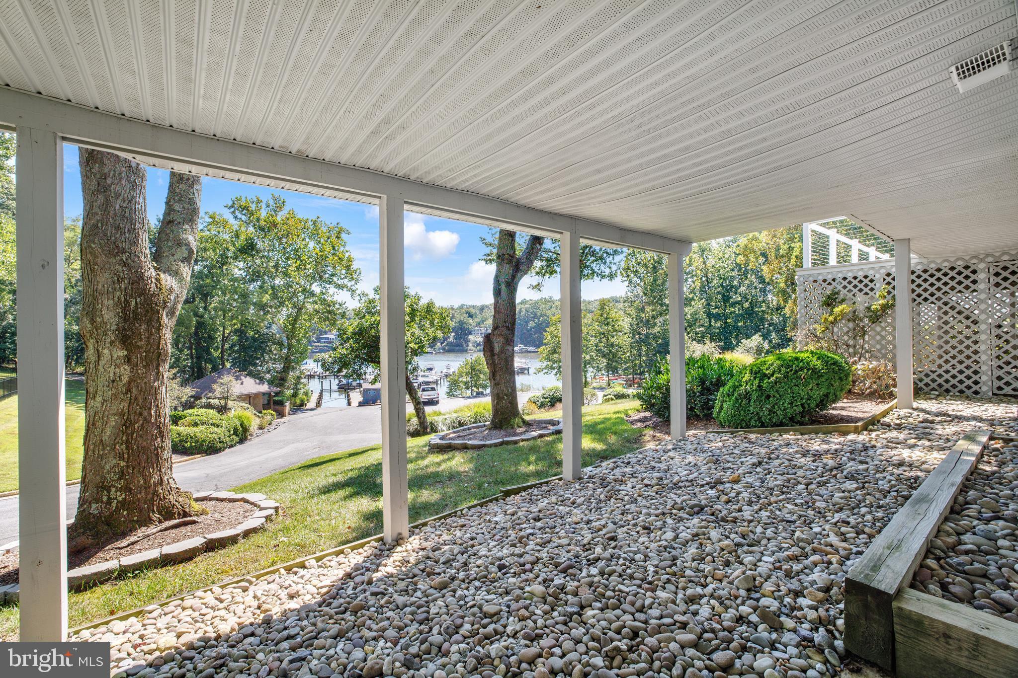 ANNAPOLIS LANDING - Residential