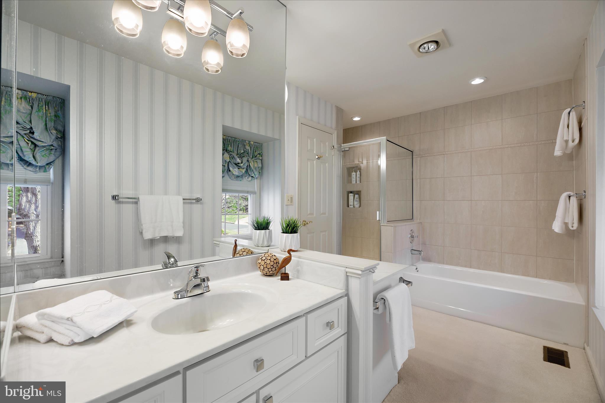 ANNAPOLIS LANDING - Residential