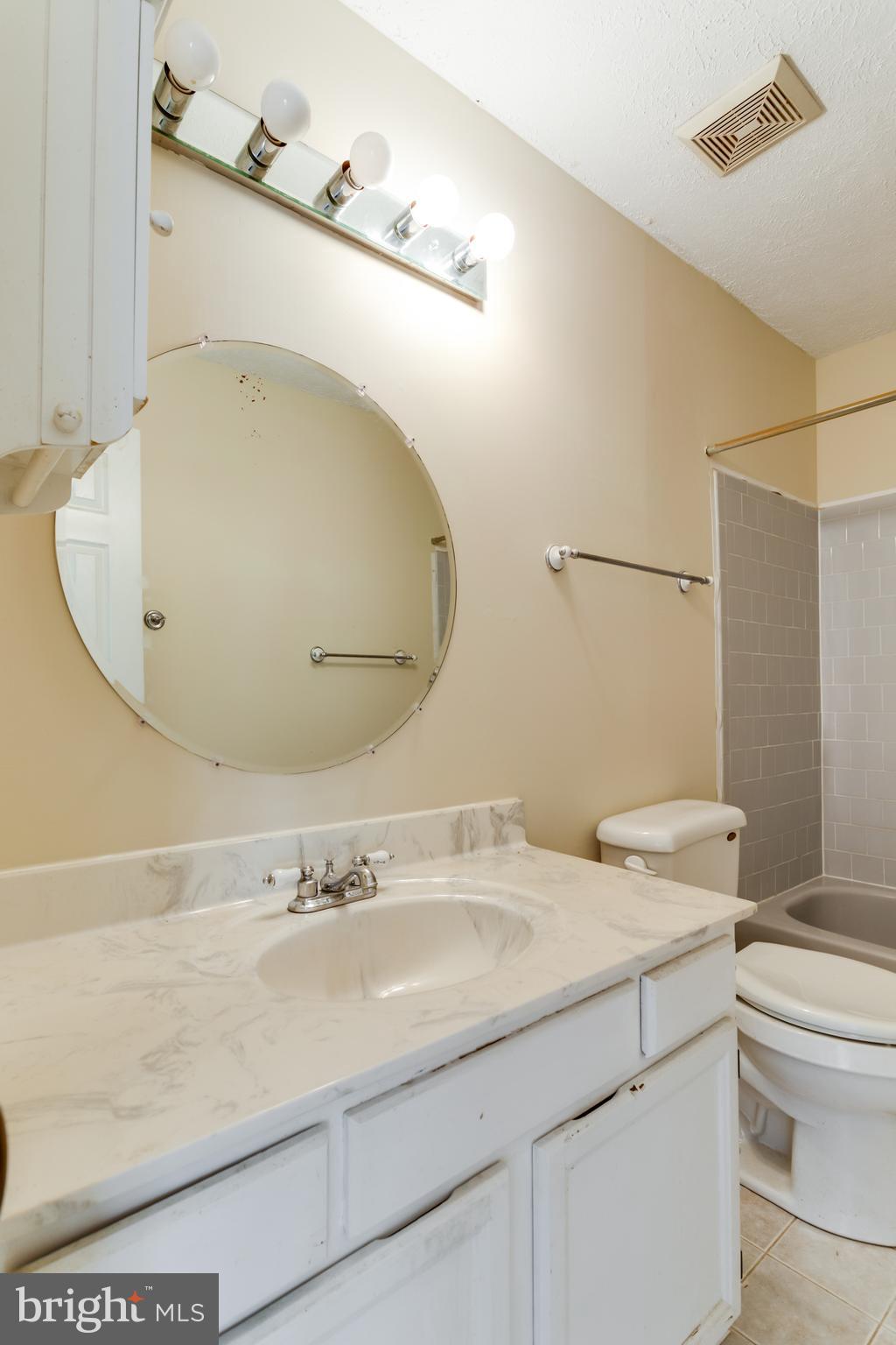 HAMPSHIRE - Residential