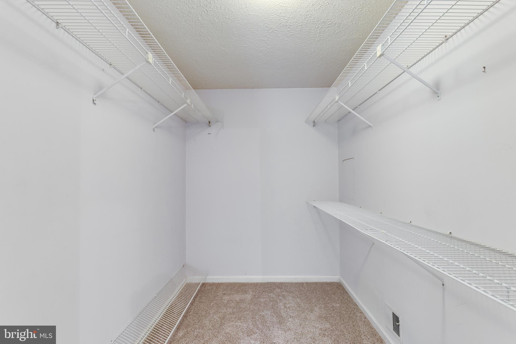 HAMPSHIRE - Residential