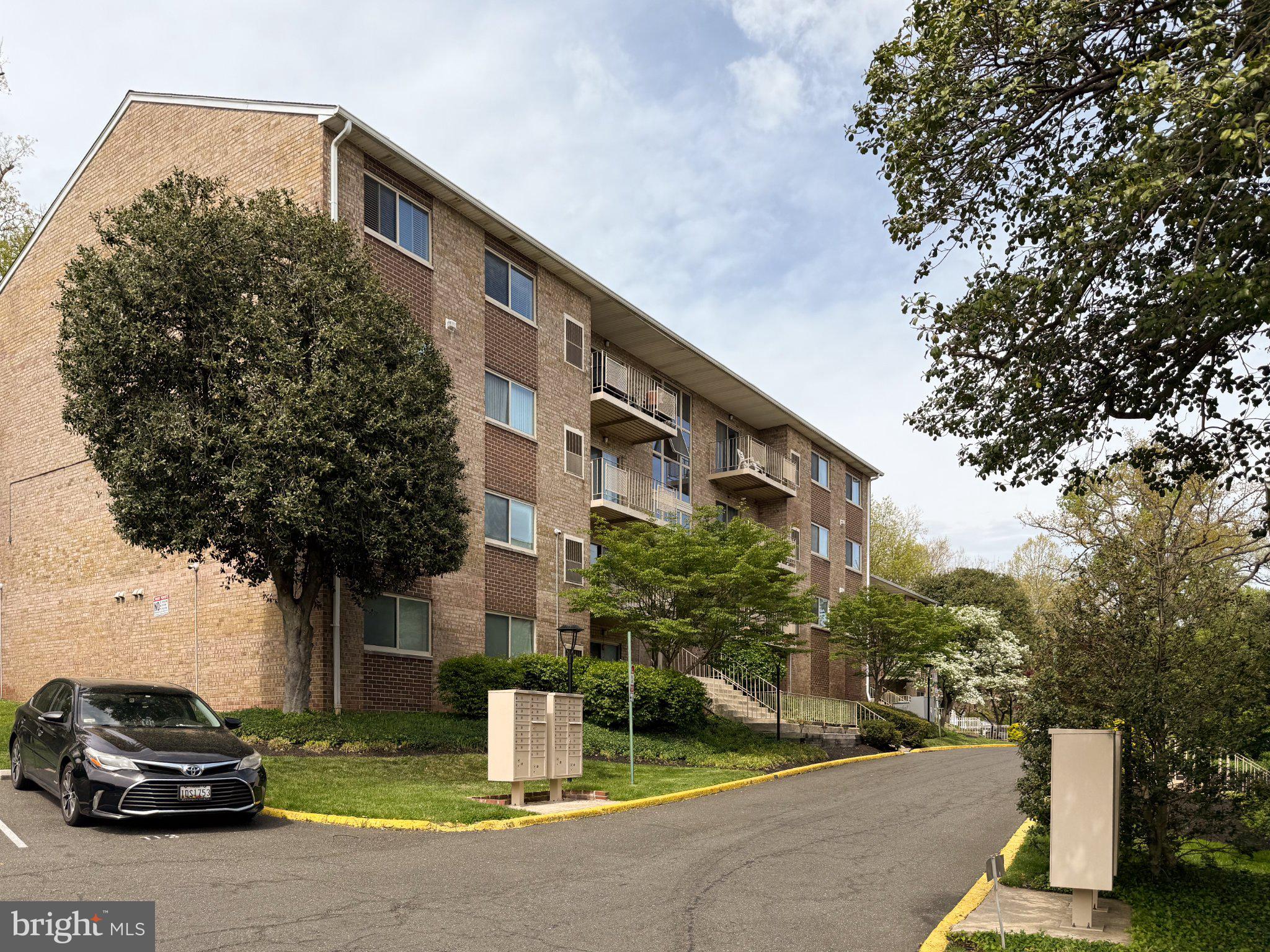 7060 EASTERN AVENUE NW