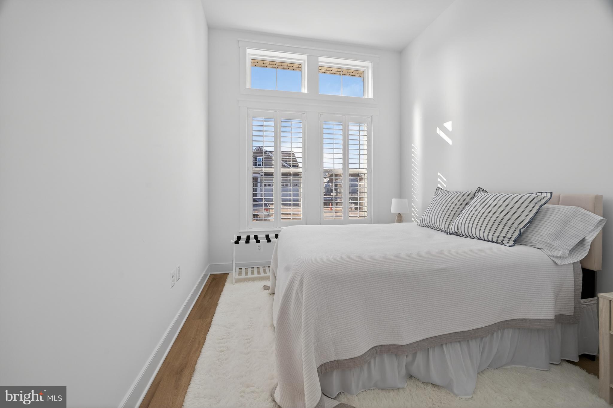 FOUR SEASONS AT KENT ISLAND - Residential