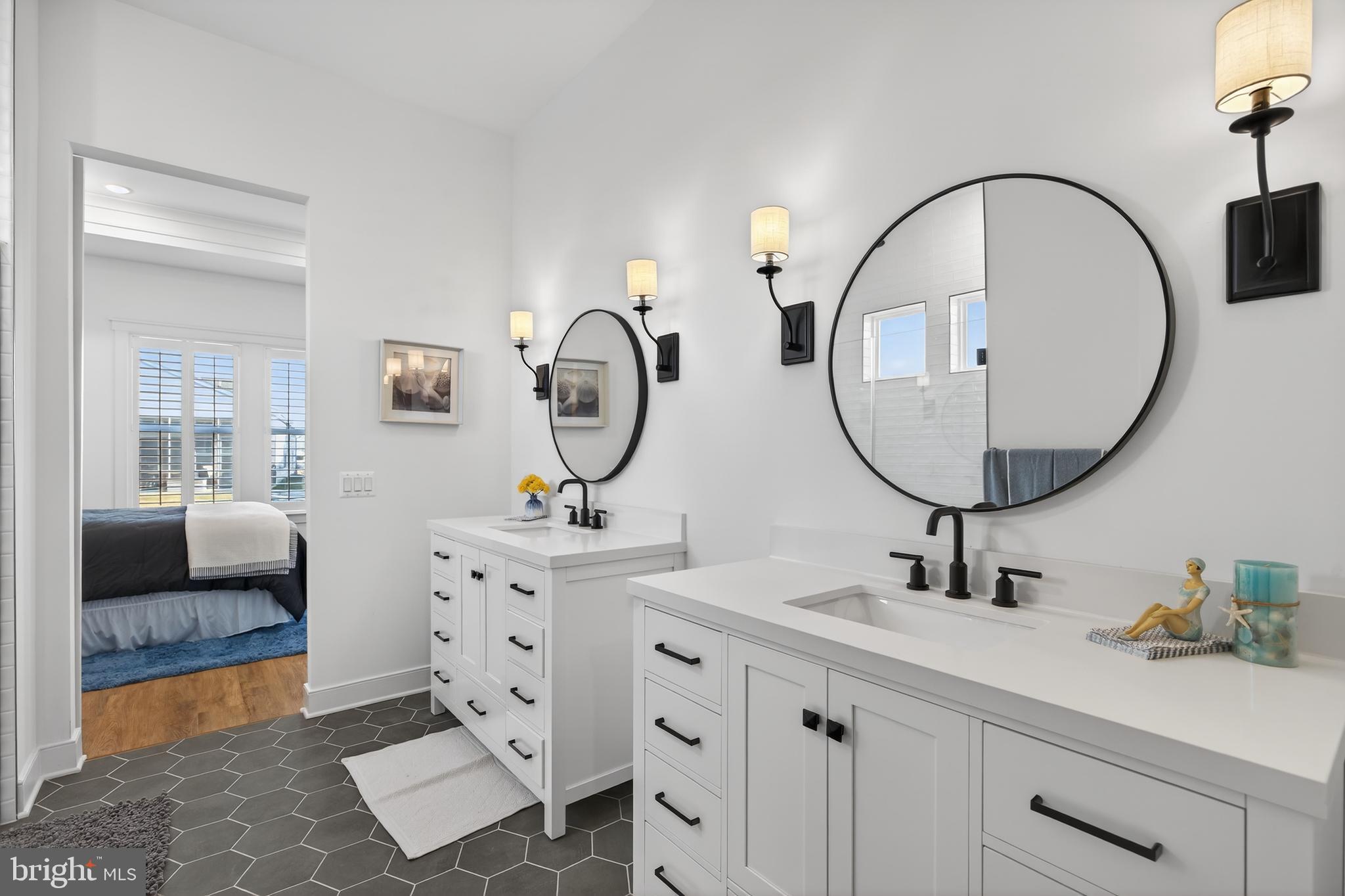 FOUR SEASONS AT KENT ISLAND - Residential