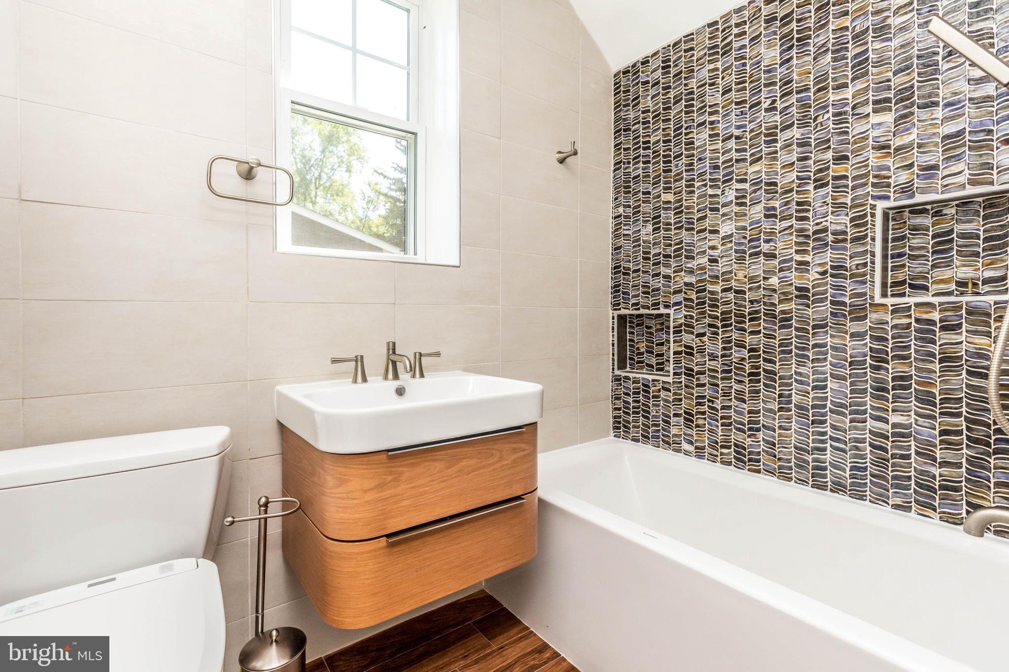 RADNOR WINSTON - Residential