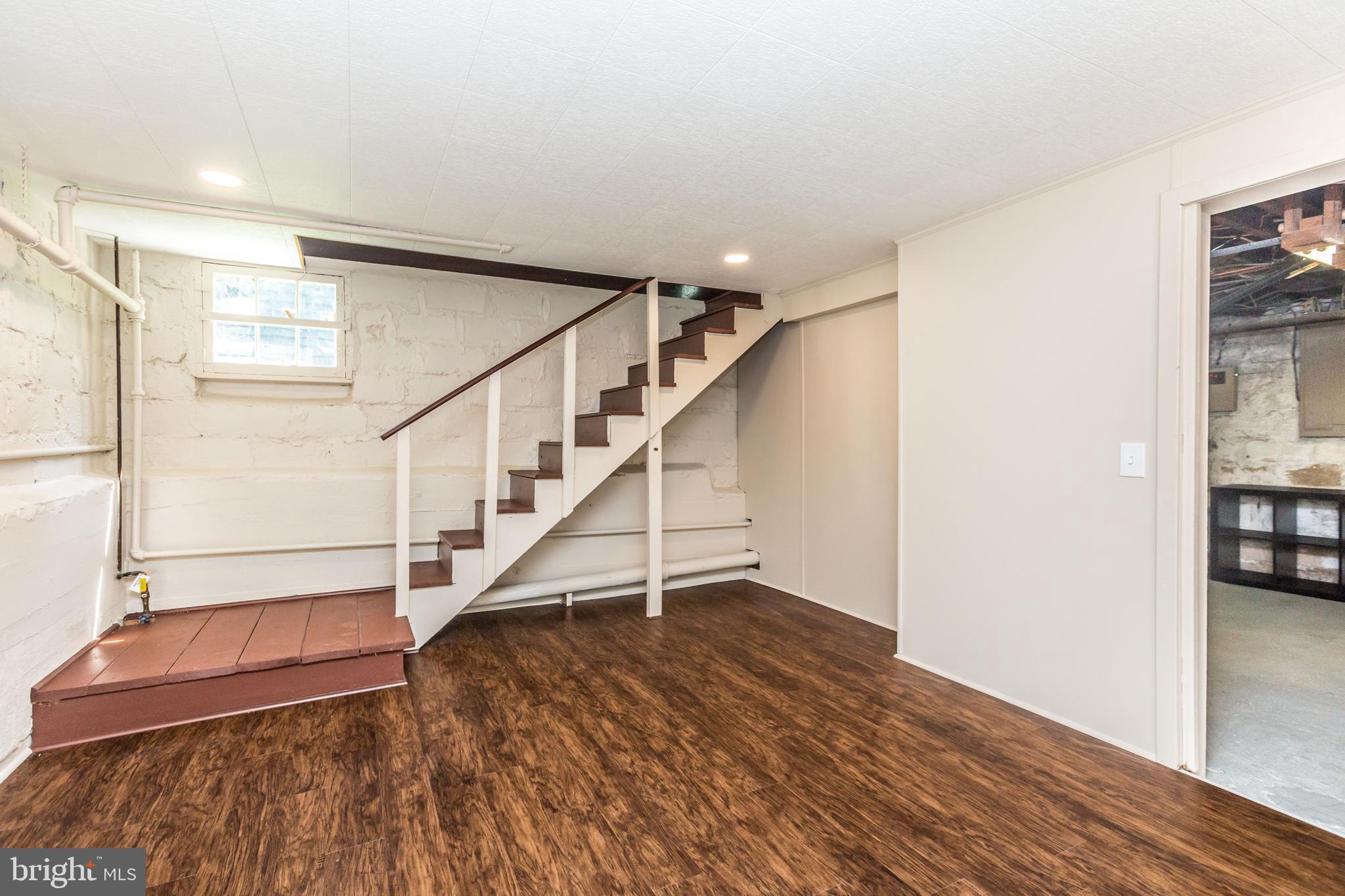 RADNOR WINSTON - Residential