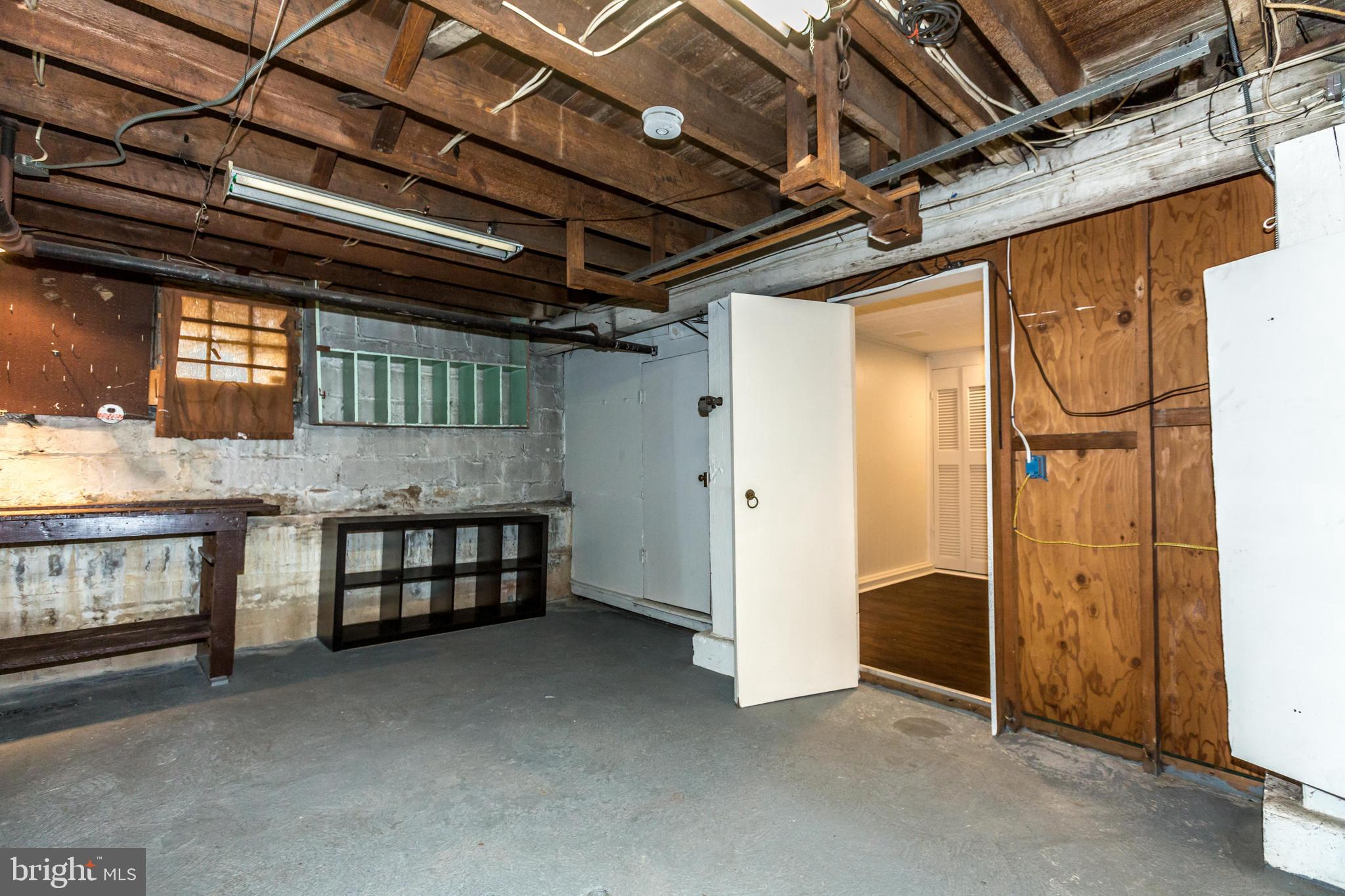 RADNOR WINSTON - Residential