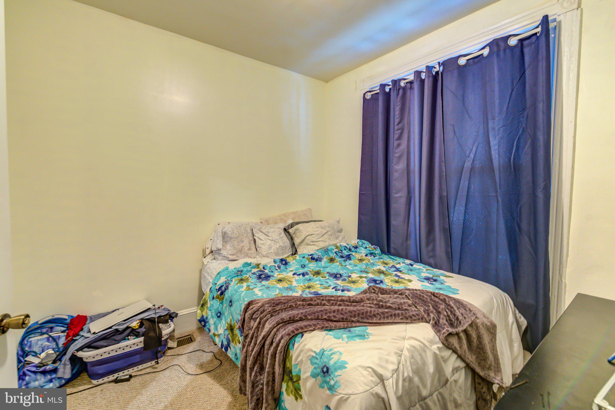 327 N PRESTON STREET