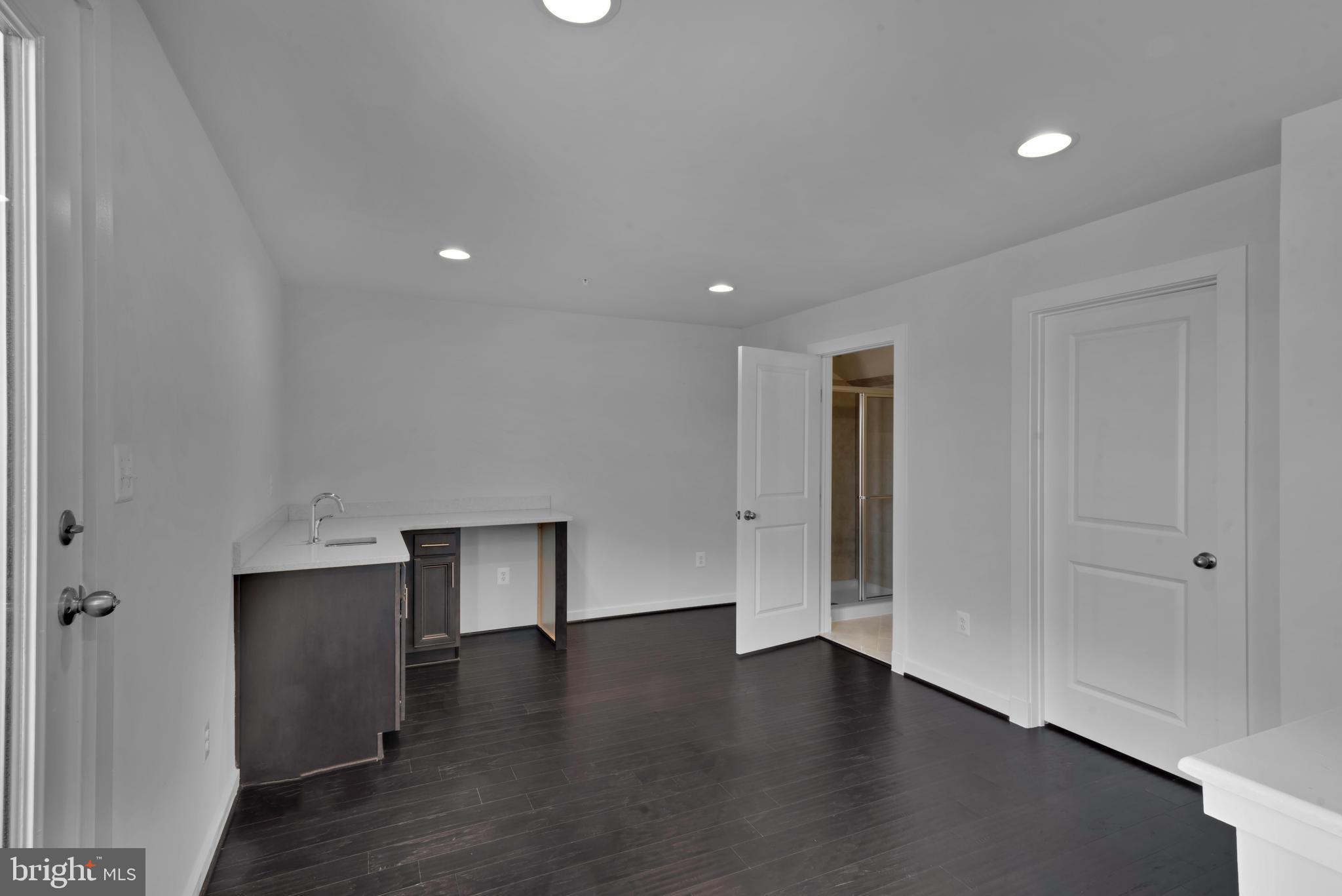 TUSCARORA CREEK - Residential