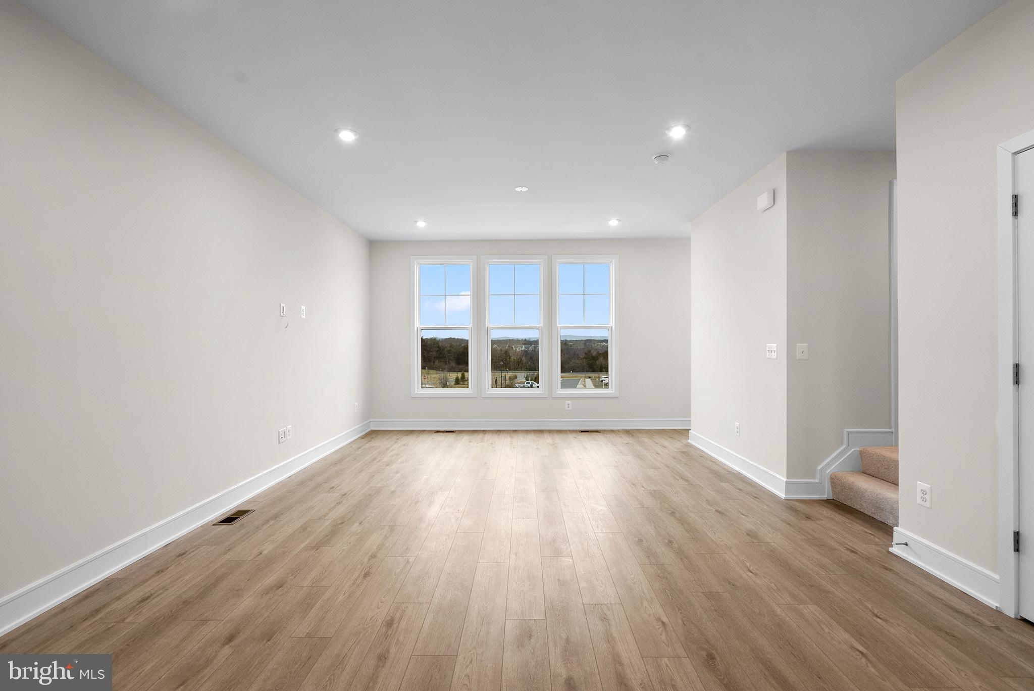 LAKE FREDERICK - Residential