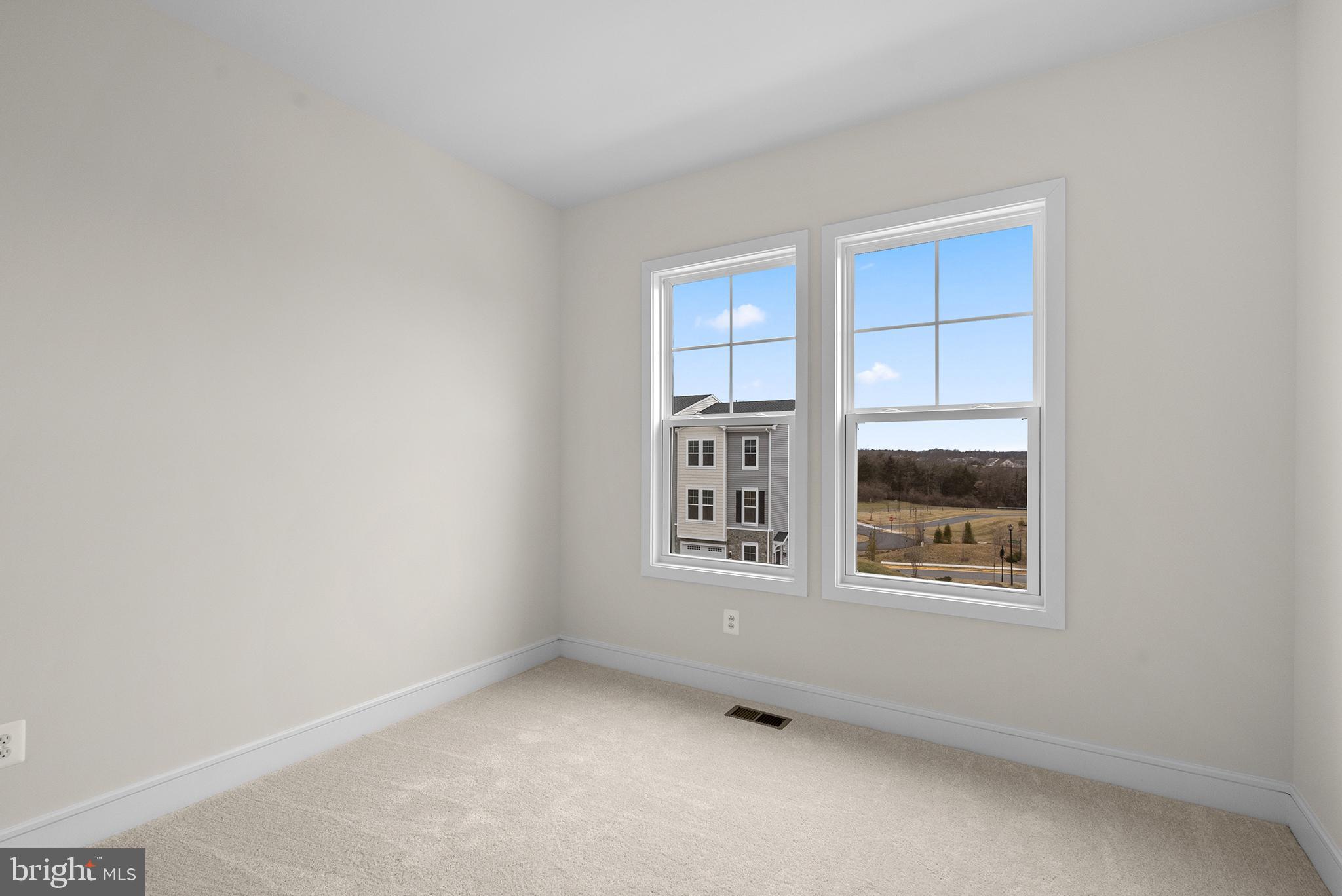 LAKE FREDERICK - Residential