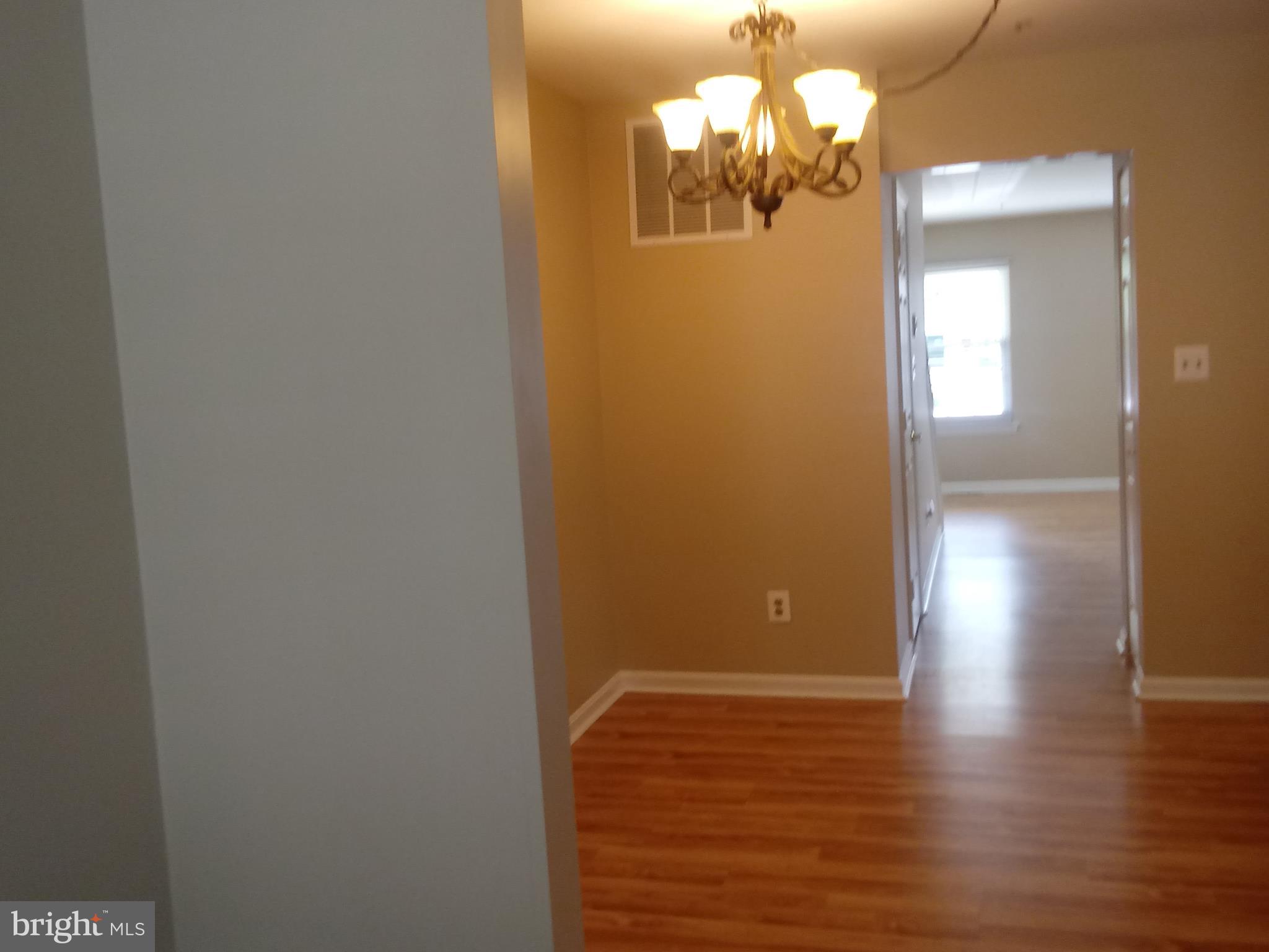 CONSTANT FRIENDSHIP - Residential