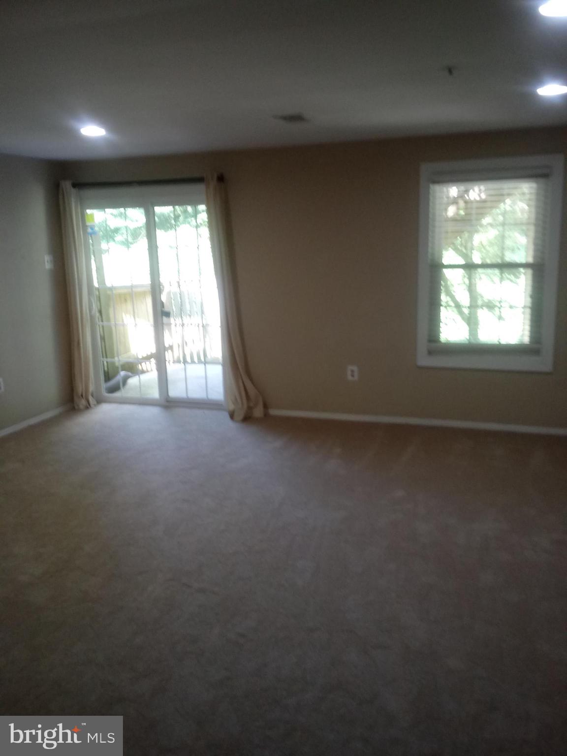 CONSTANT FRIENDSHIP - Residential