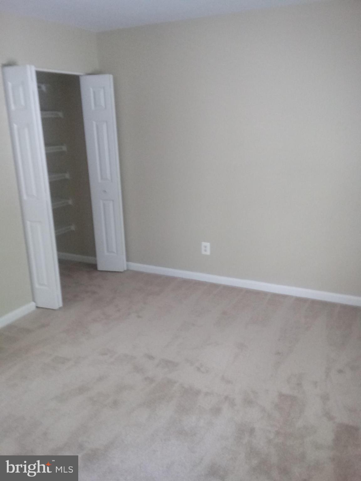 CONSTANT FRIENDSHIP - Residential