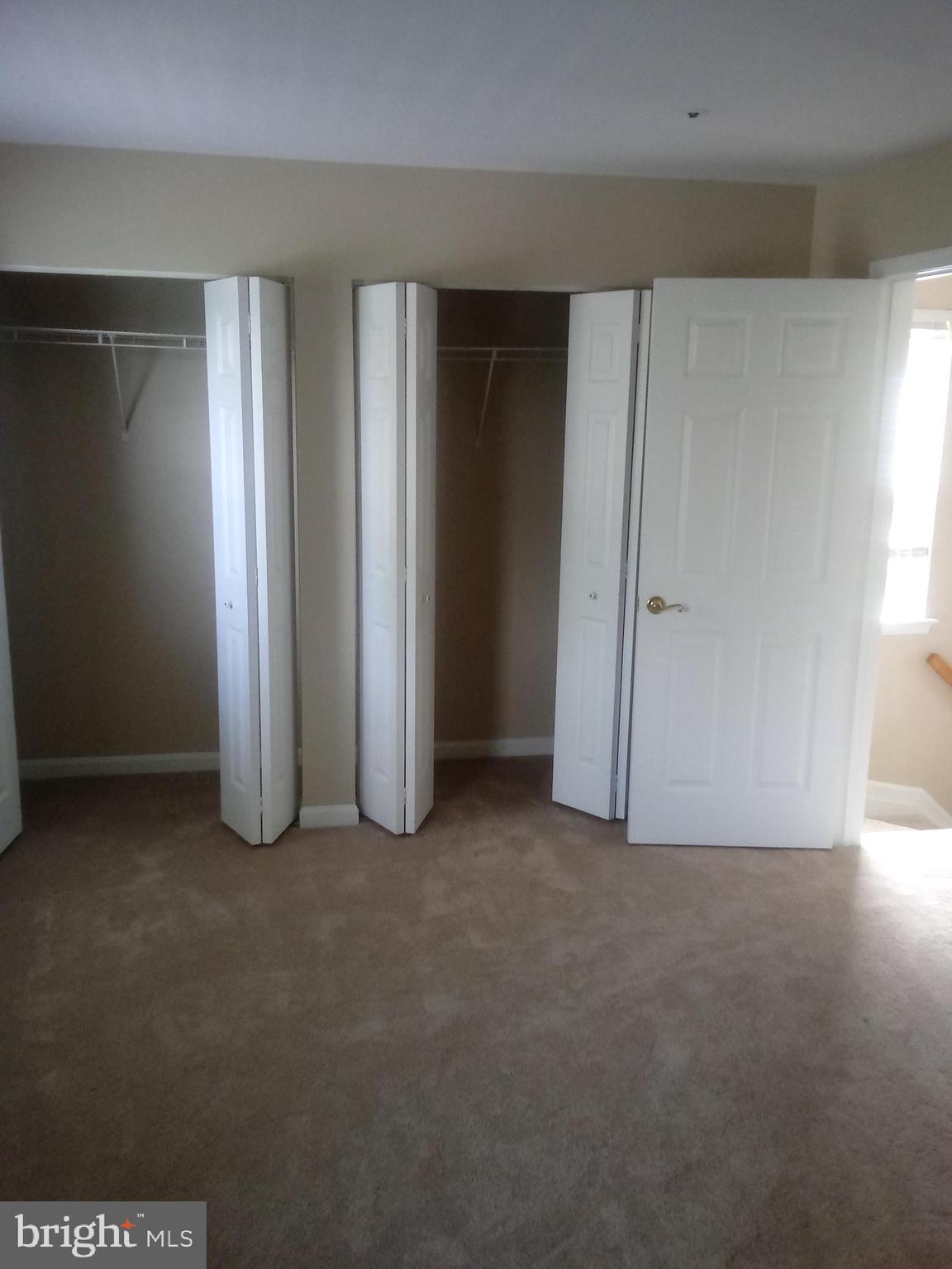 CONSTANT FRIENDSHIP - Residential