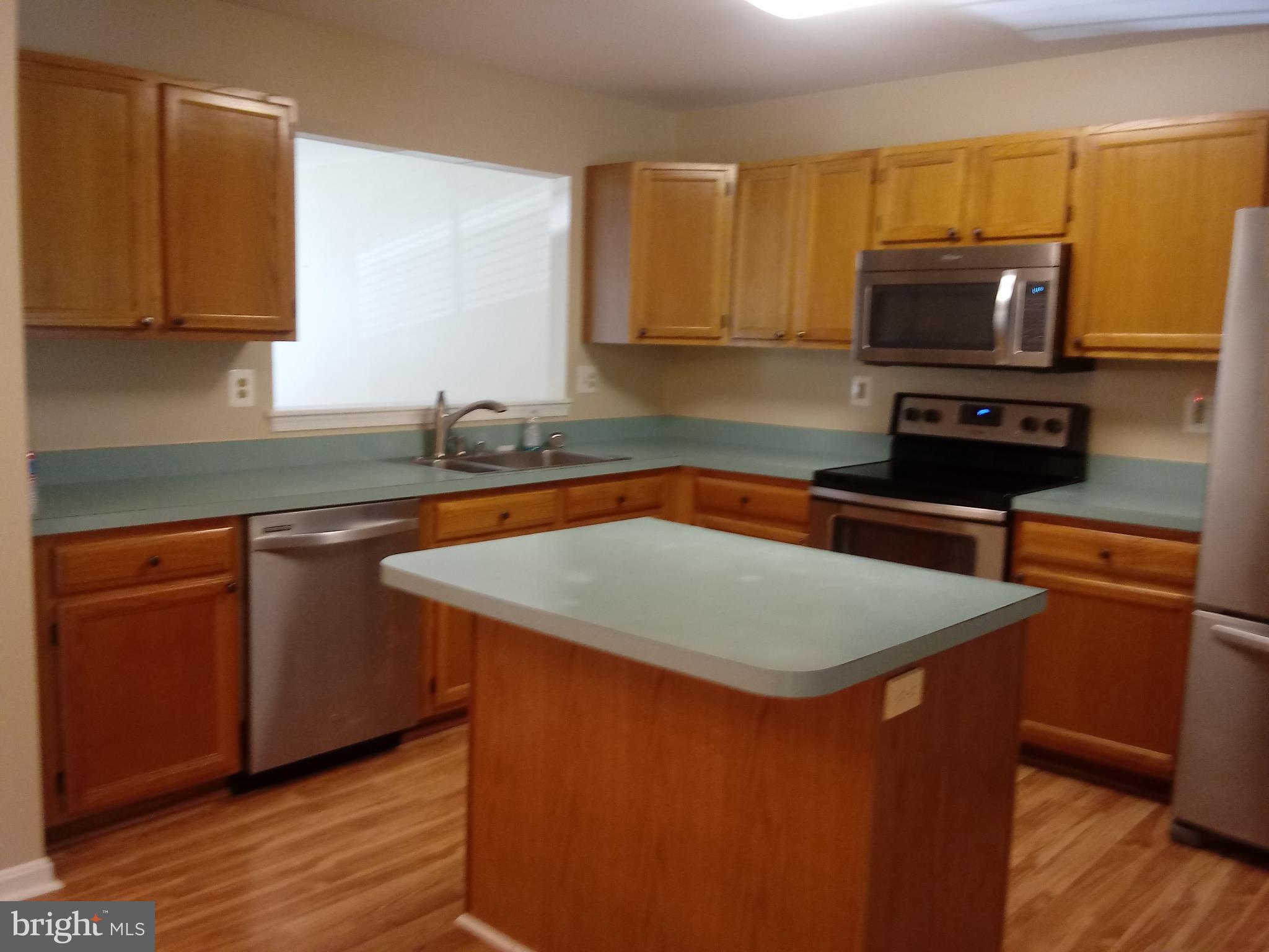 CONSTANT FRIENDSHIP - Residential