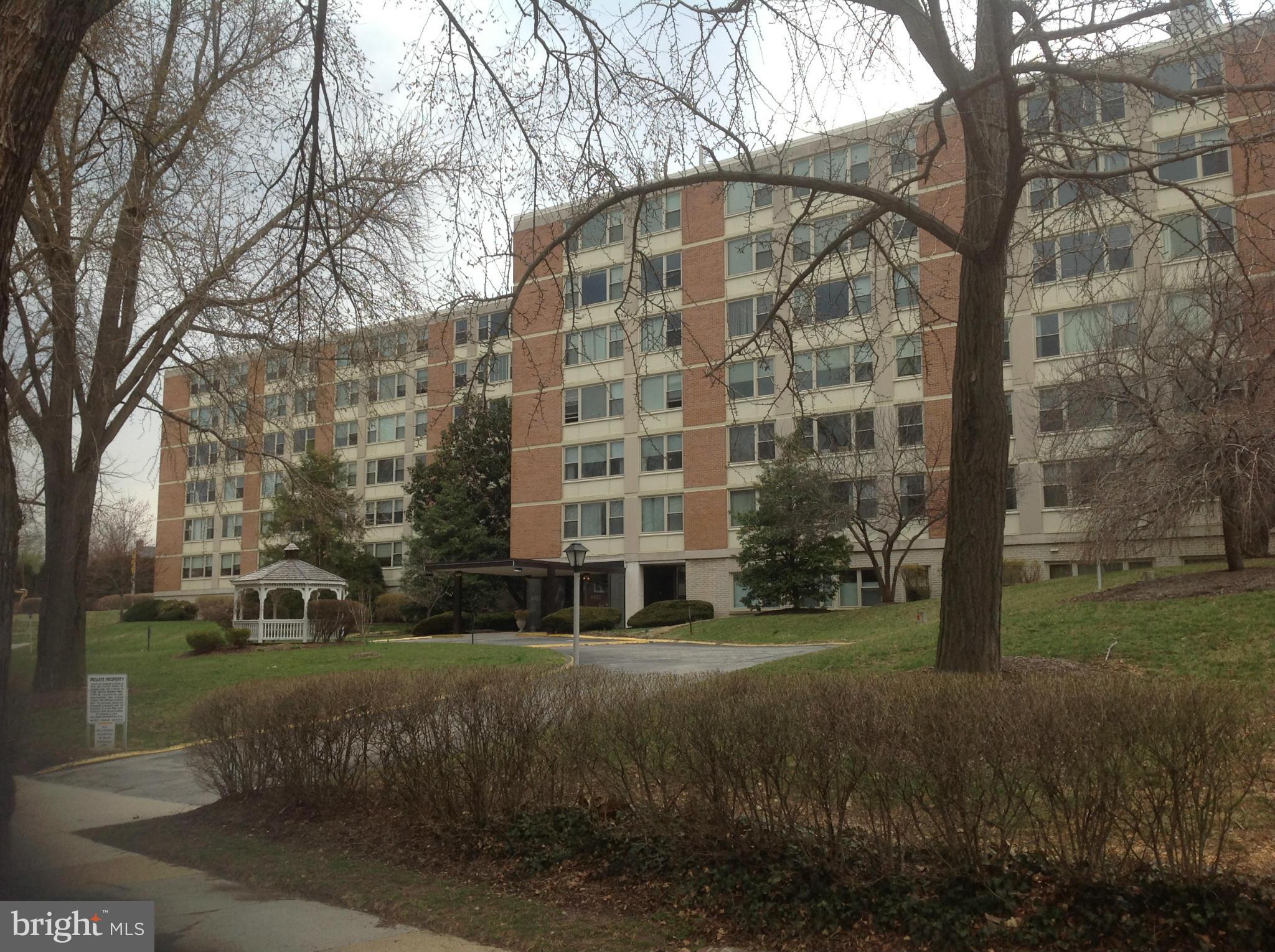 ROLAND PARK - Residential