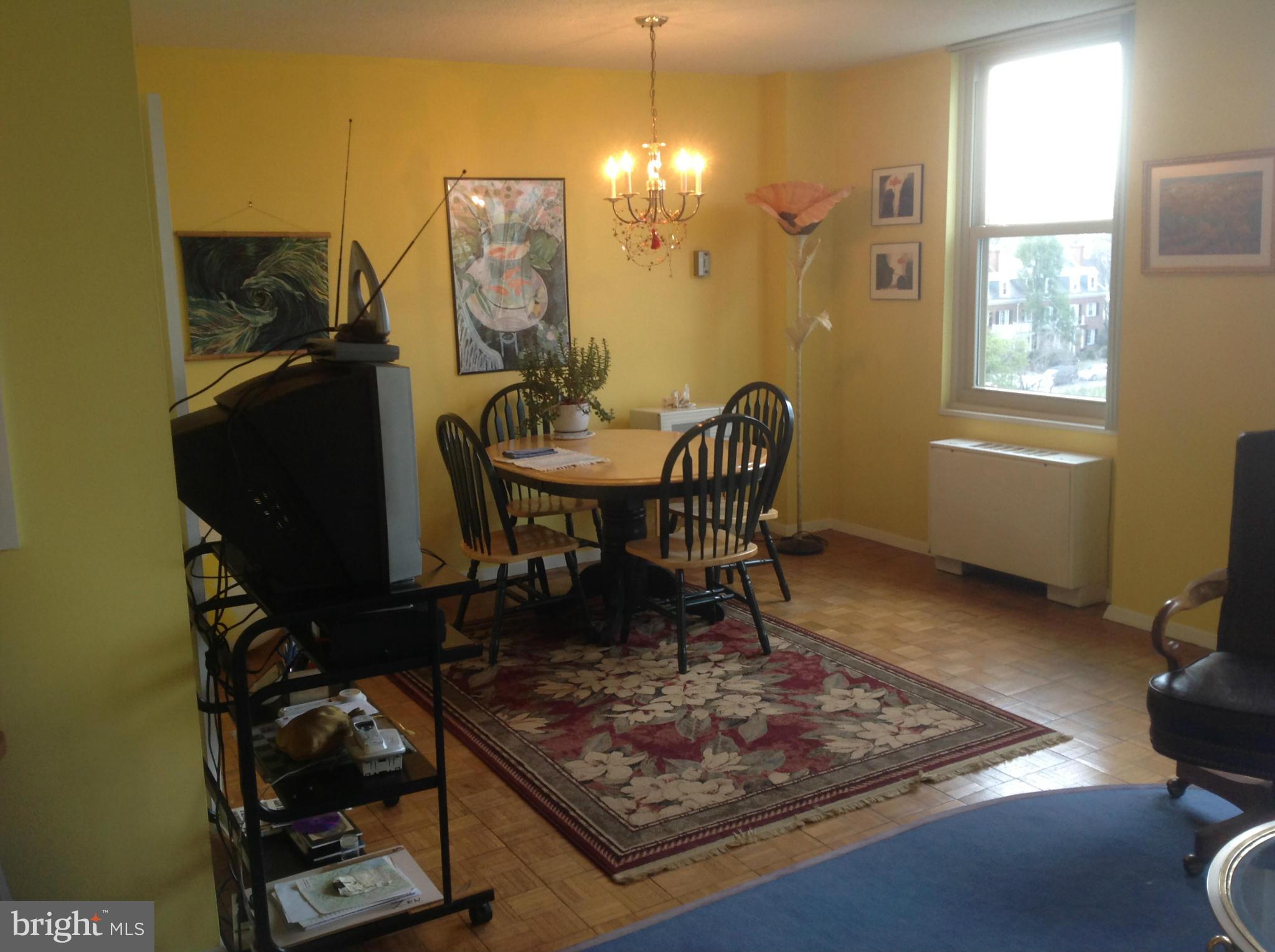 ROLAND PARK - Residential