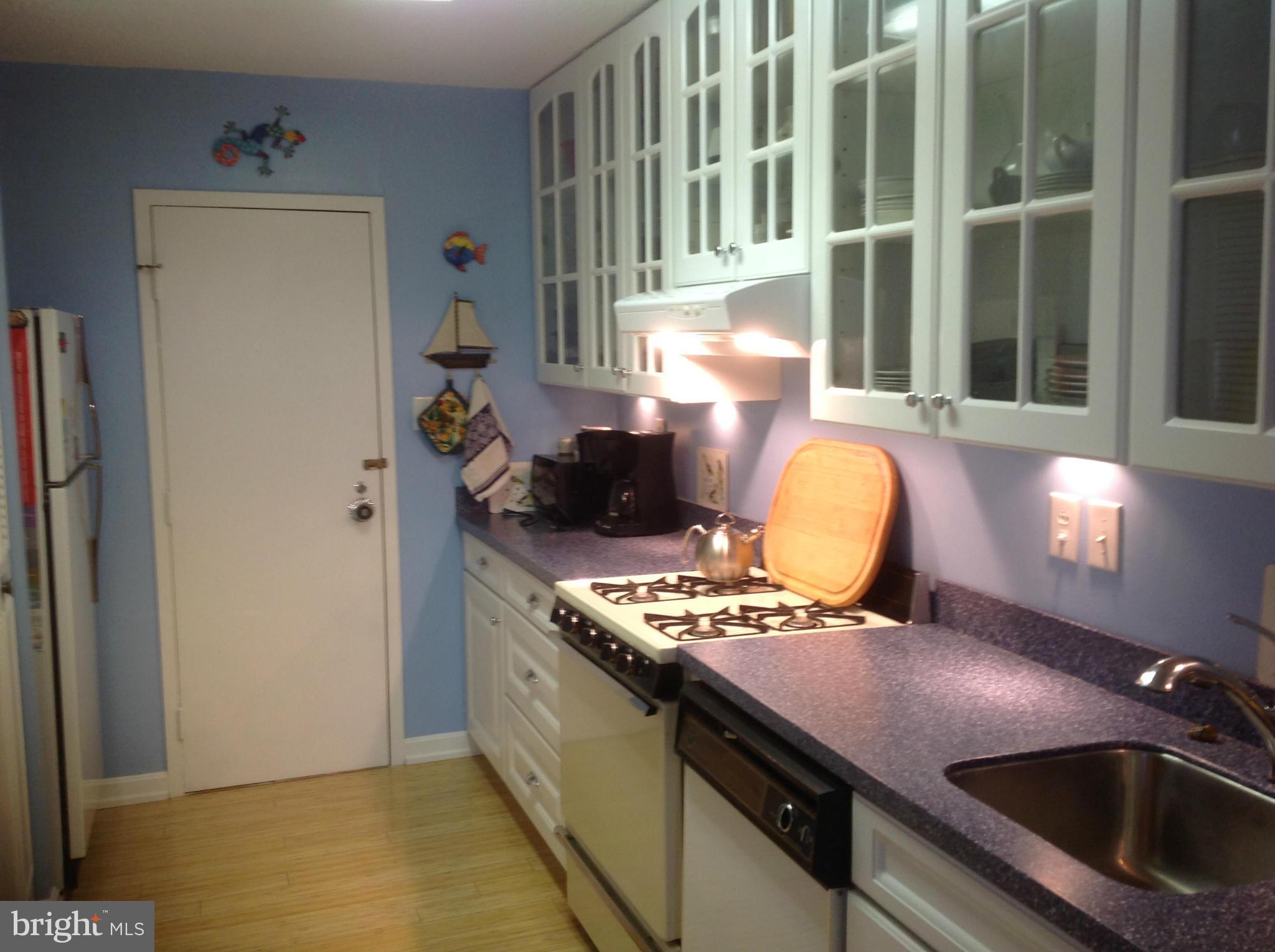 ROLAND PARK - Residential