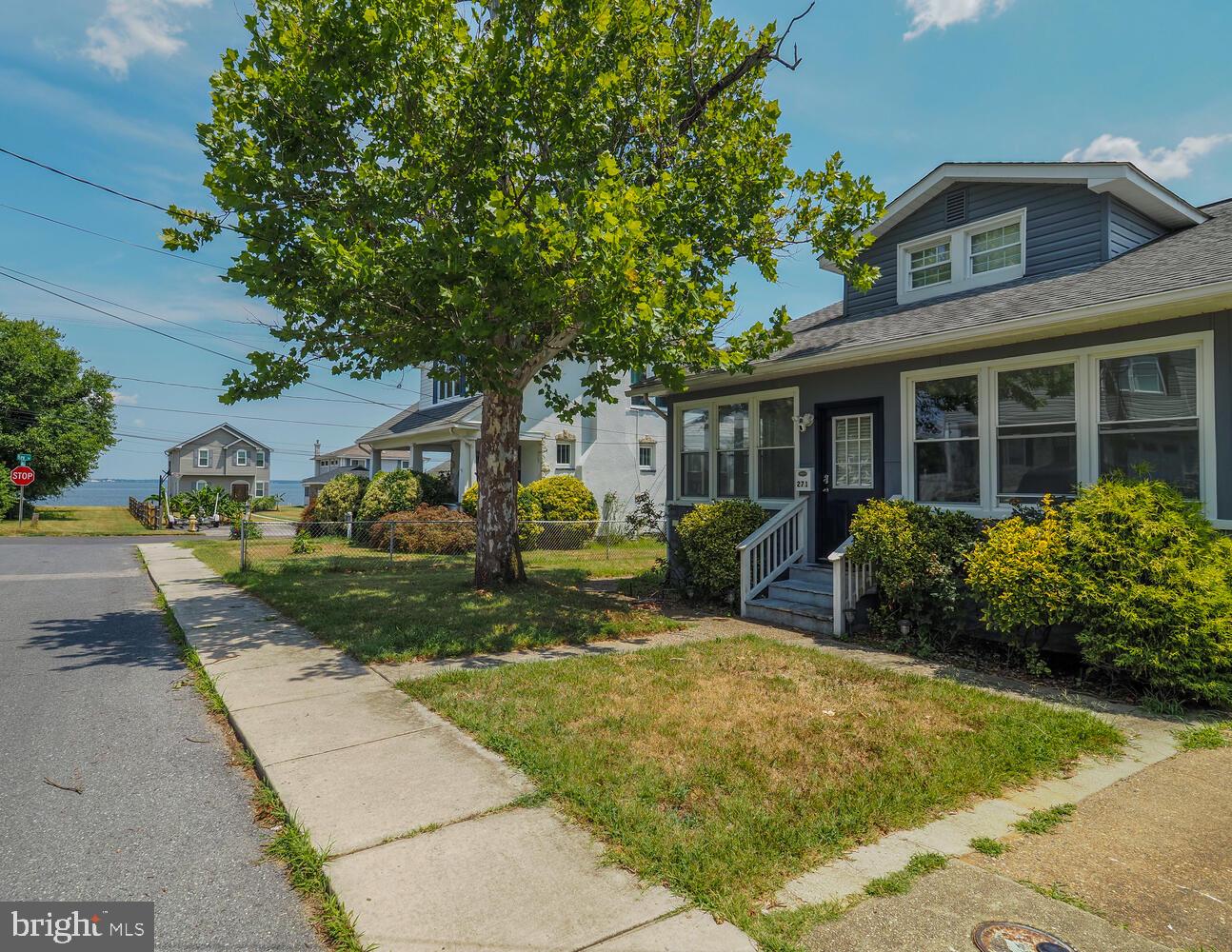 RIVIERA BEACH - Residential