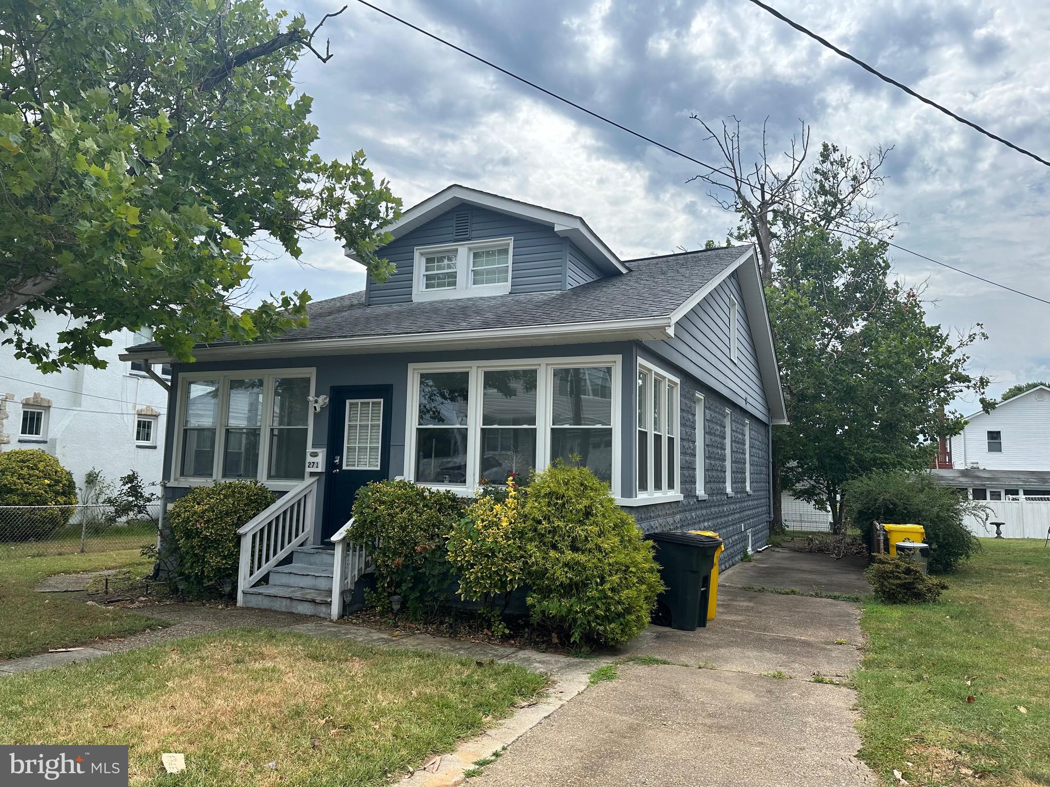 RIVIERA BEACH - Residential