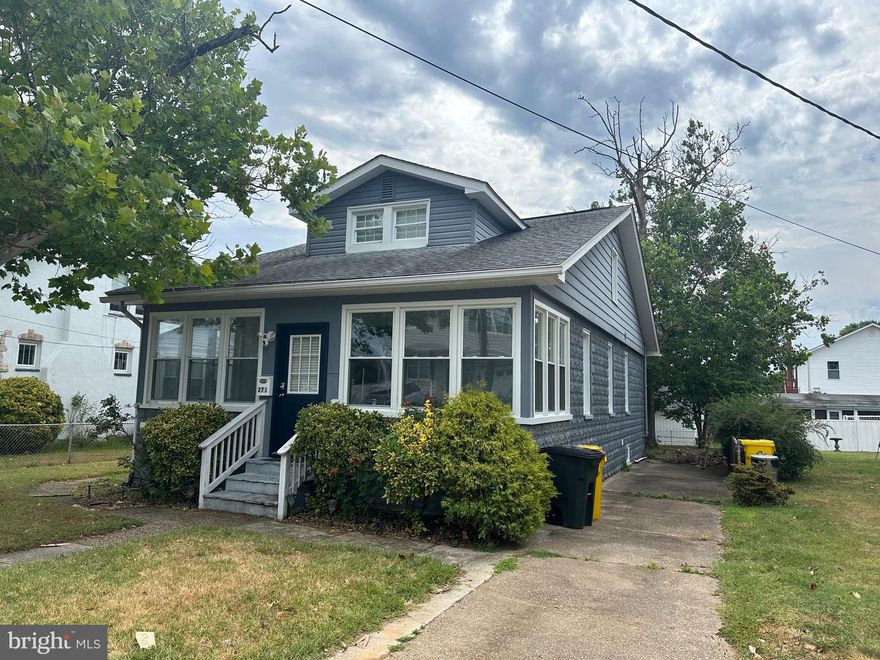 Perfect Home for You if you are looking for  a   great water  Privileged Community!  Inviting spacious enclosed front porch perfect for relaxing!   Living room with Pergo flooring leads to  huge custom  kitchen with stainless appliances and granite counter tops, lots of beautiful cabinets and ceramic floor.   2 Bedrooms and full bath on first level.   2 Bedrooms and full bath on upper level  including  2 large walk-in closets.  Full unfinished  basement for all your storage needs.      Fenced  level back  yard.    HOA dues are voluntary ($35) but allow you access to boat ramp, swimming area and marina on Stoney Creek.   Keys are $125.     Close to Playgrounds, shopping and brand new library. Quick occupancy available!