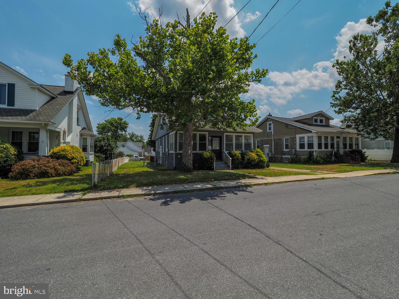 RIVIERA BEACH - Residential