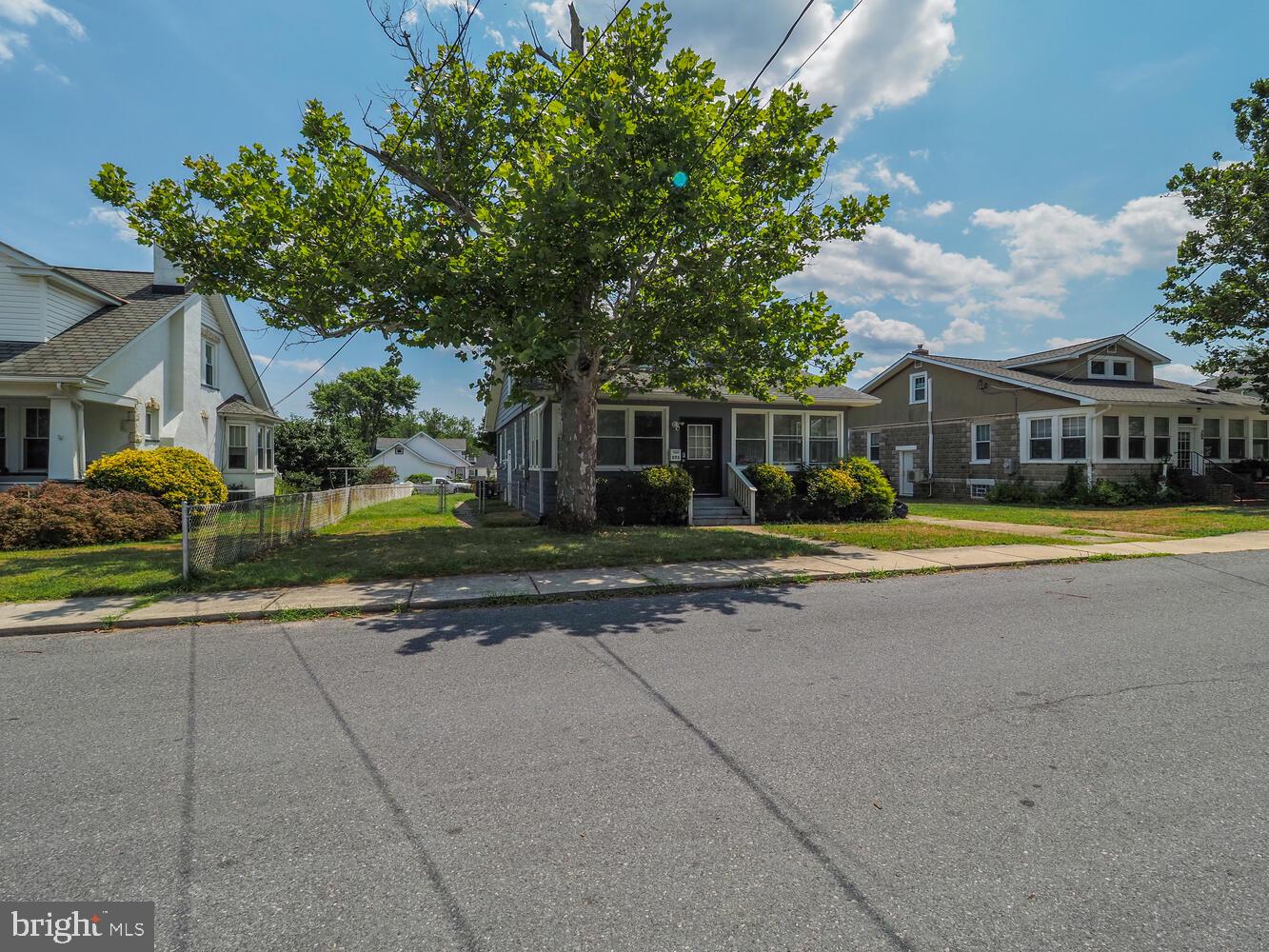 RIVIERA BEACH - Residential