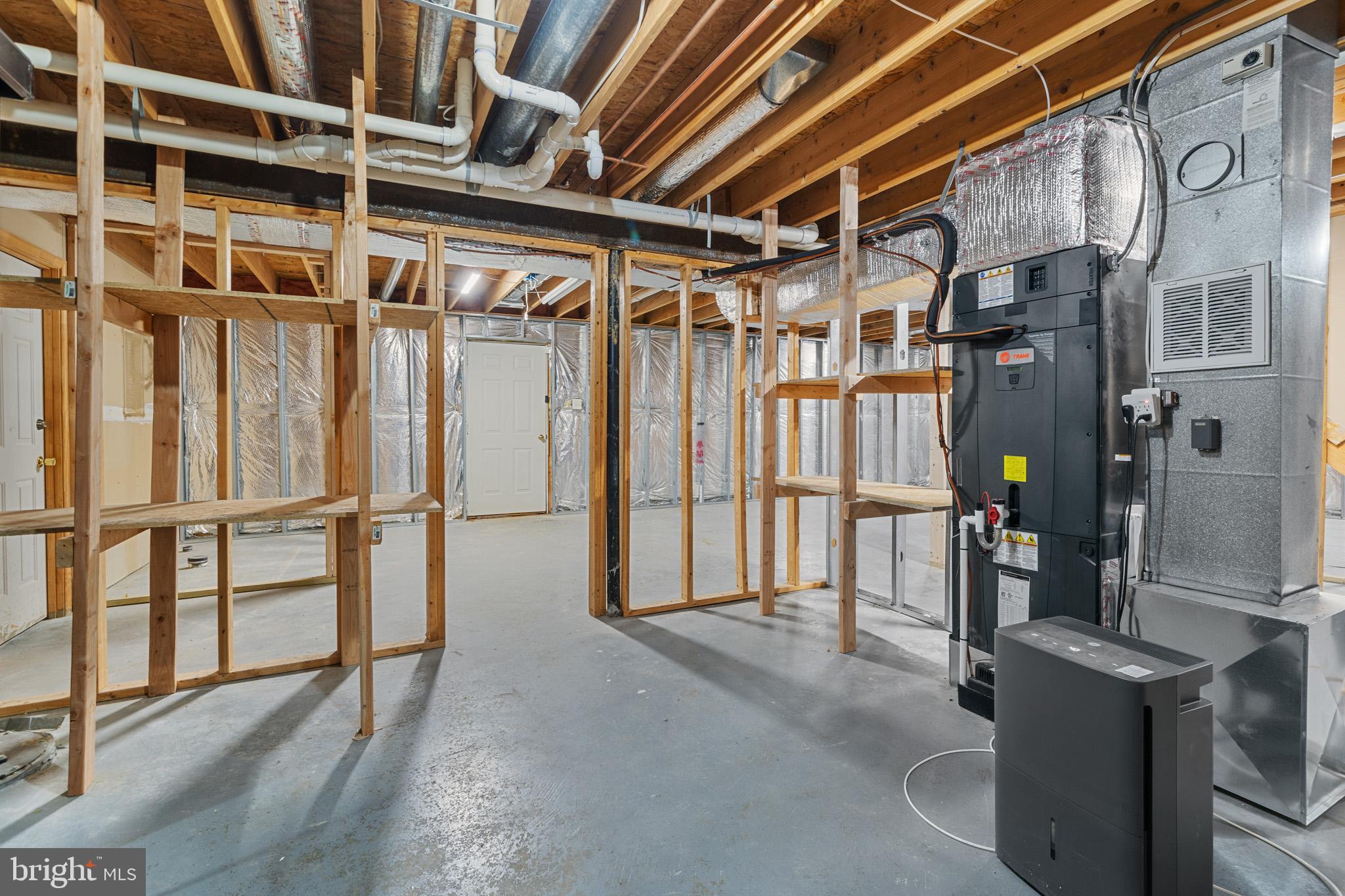 BERRY HILL MANOR - Residential