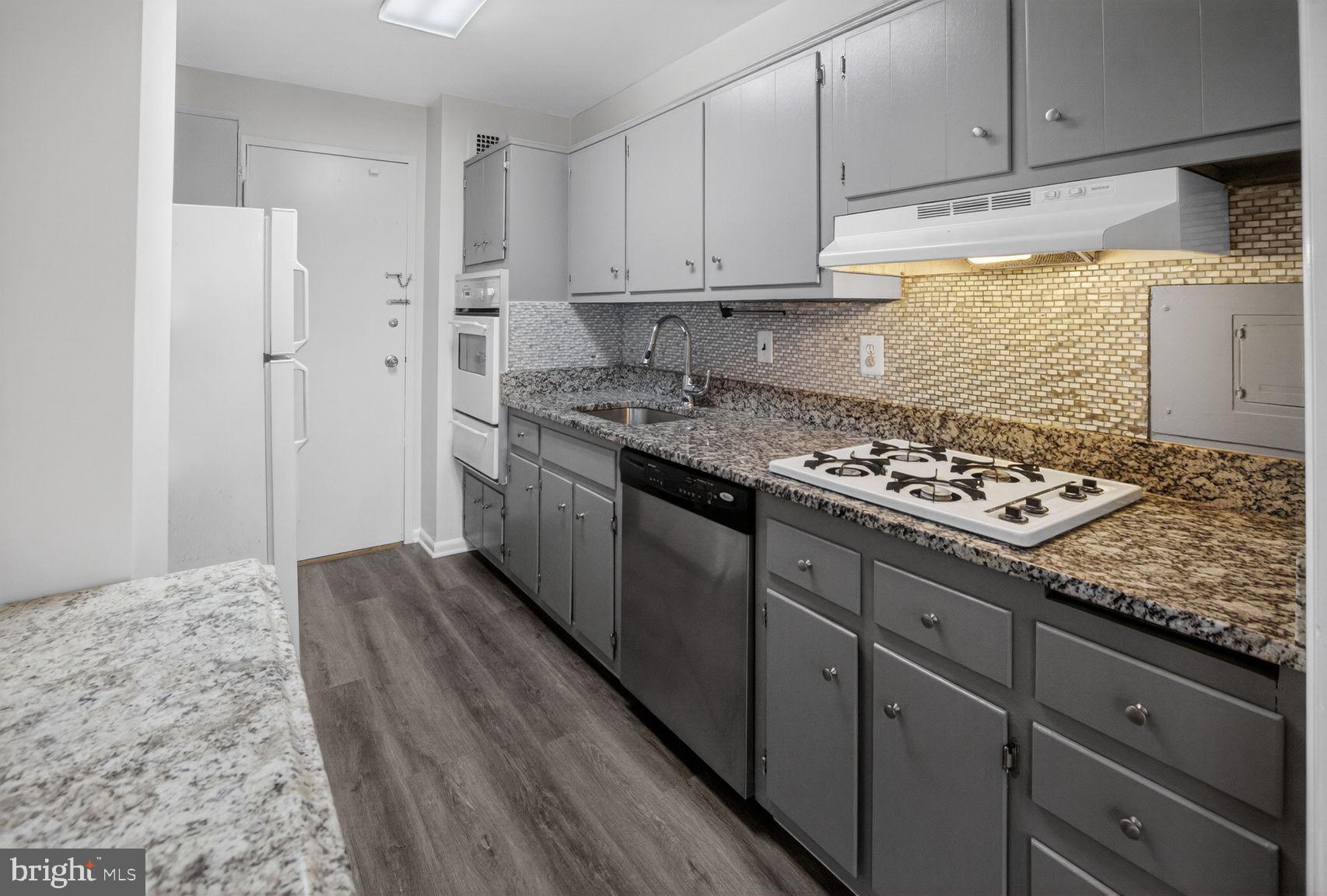 10401 GROSVENOR PLACE 406