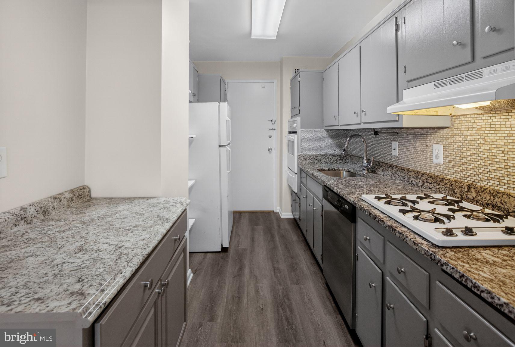 10401 GROSVENOR PLACE 406