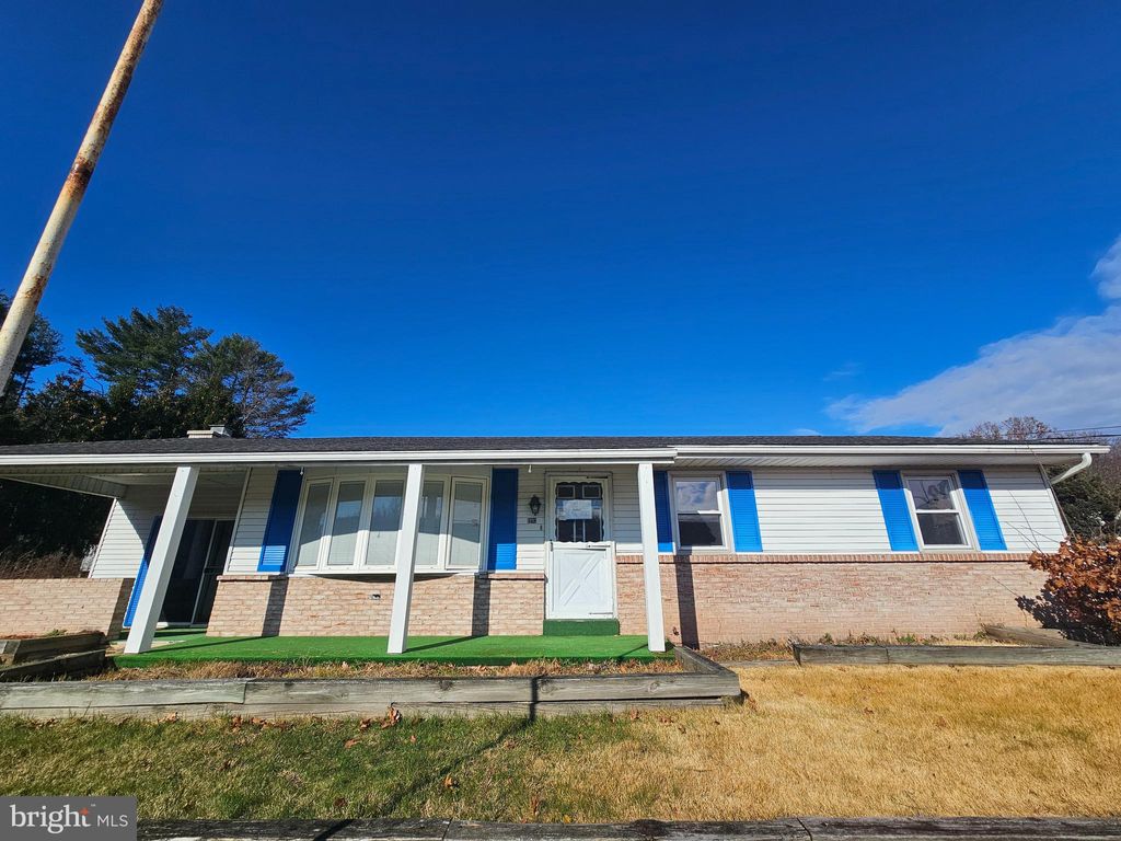 Photo of 1193 W Market Street, WILLIAMSTOWN, PA 17098 (MLS # PADA2052478)